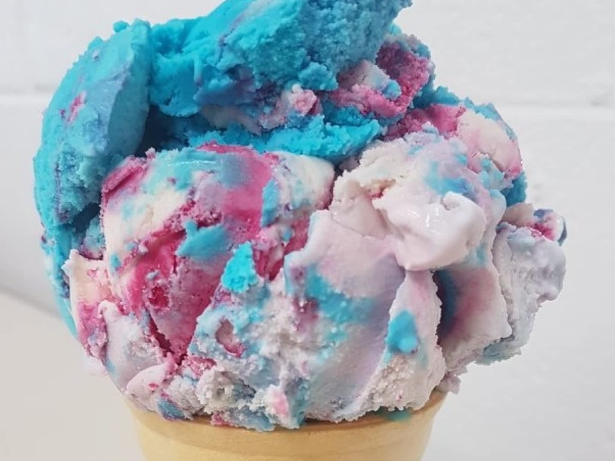 photo Lori's Corner Store Ltd