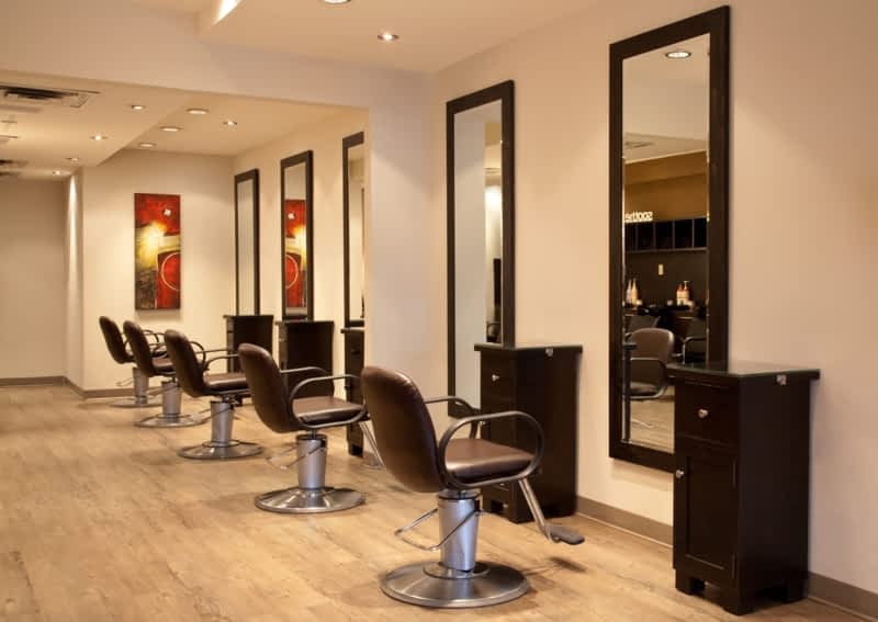 Capucci Hair Salon - Toronto, ON - 2-2254 Bloor St W 