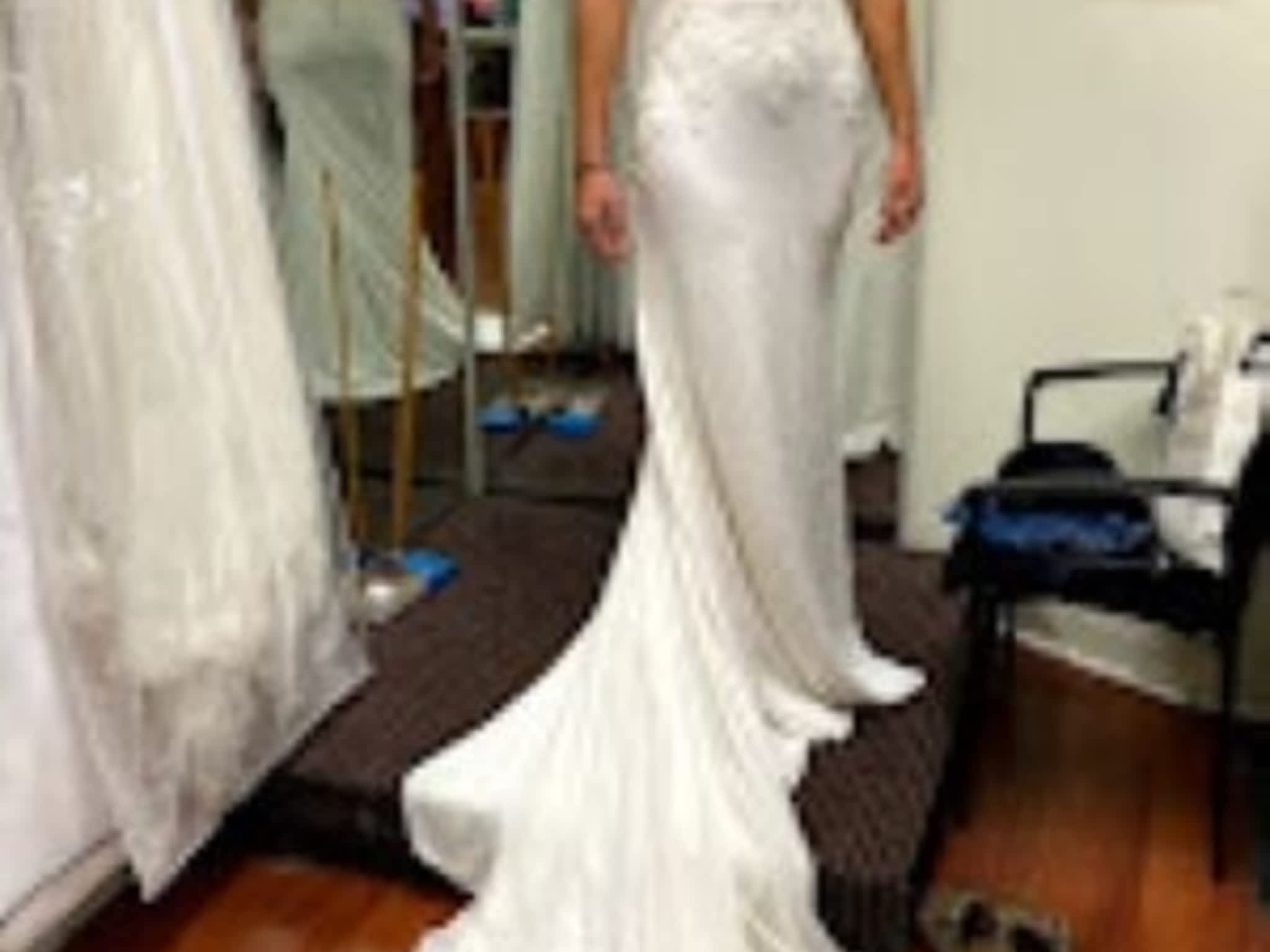 photo Lynn's Tailoring