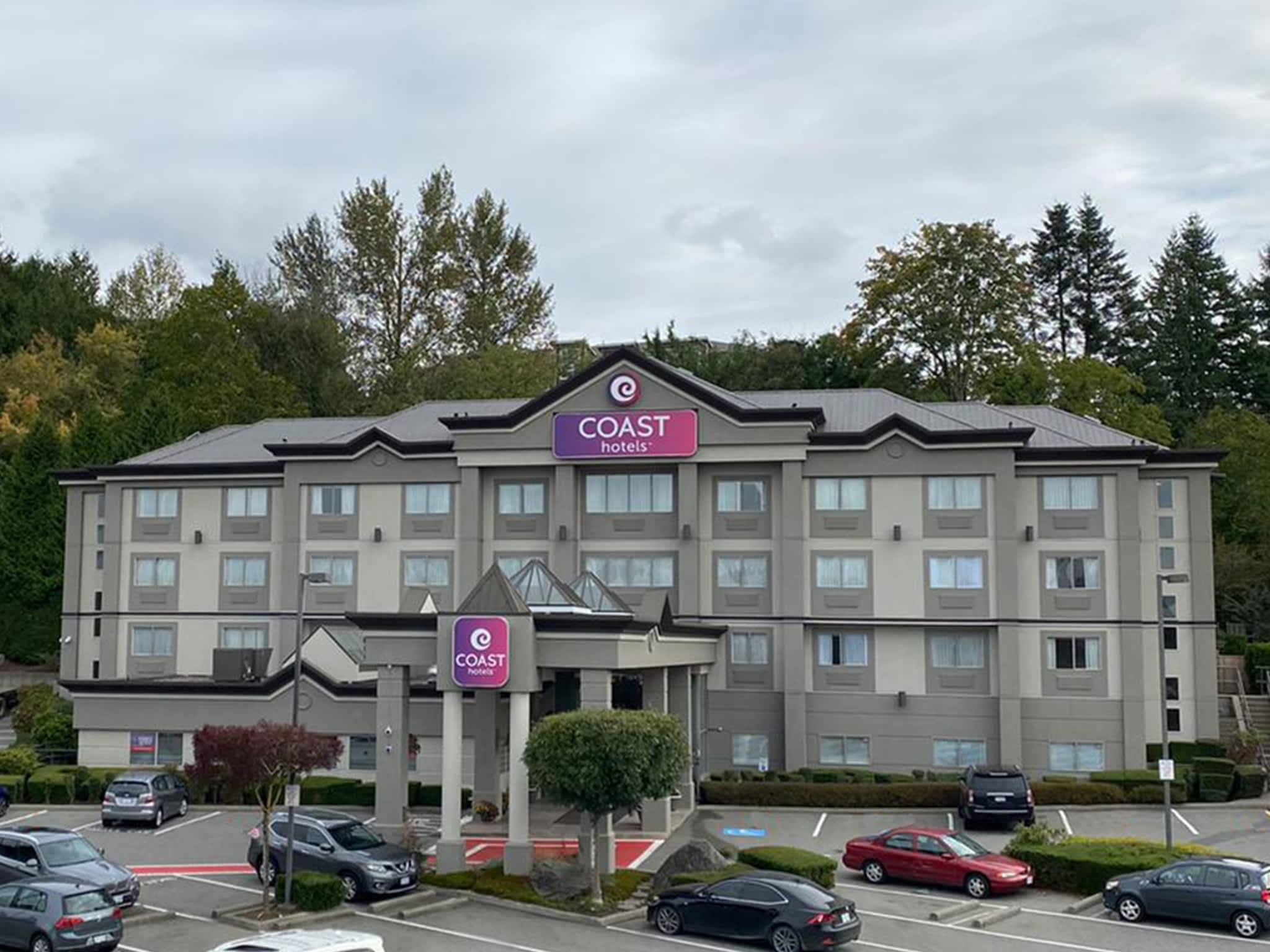 photo Coast Abbotsford Hotel & Suites