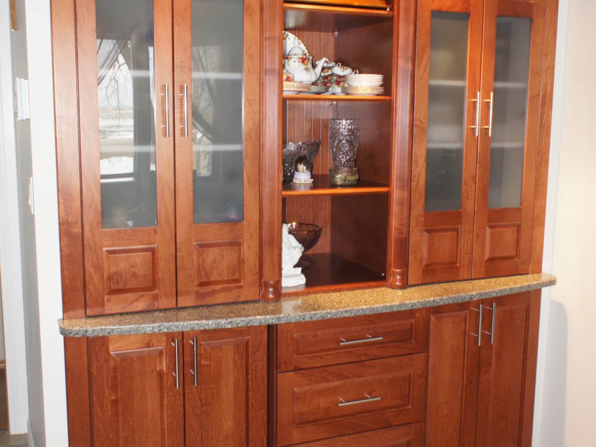 photo M G Cabinets & Millwork Ltd