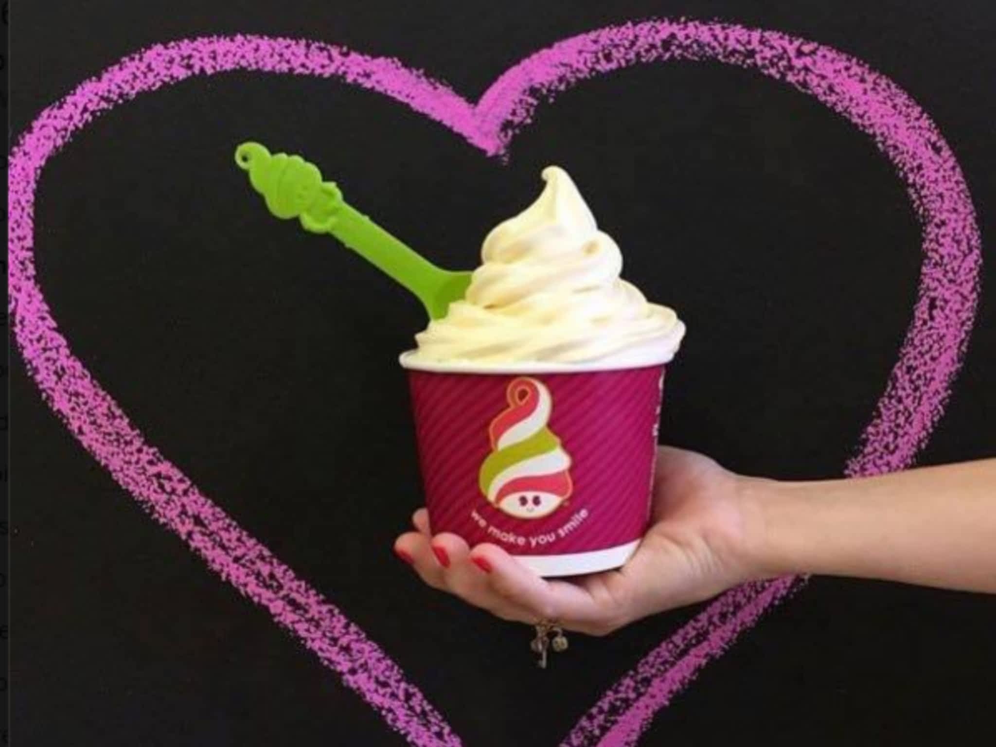 photo Menchie's Frozen Yogurt