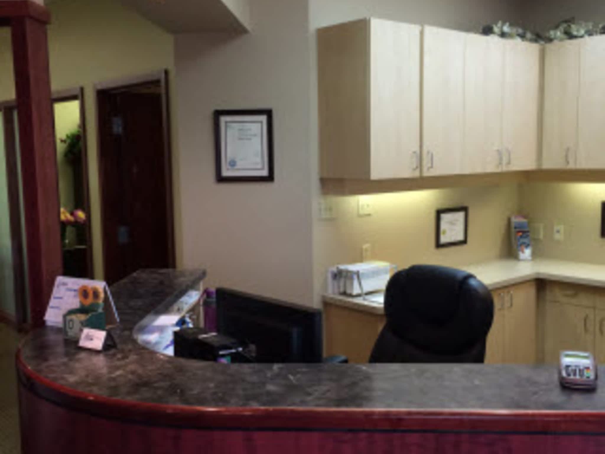 photo Trackside Dental