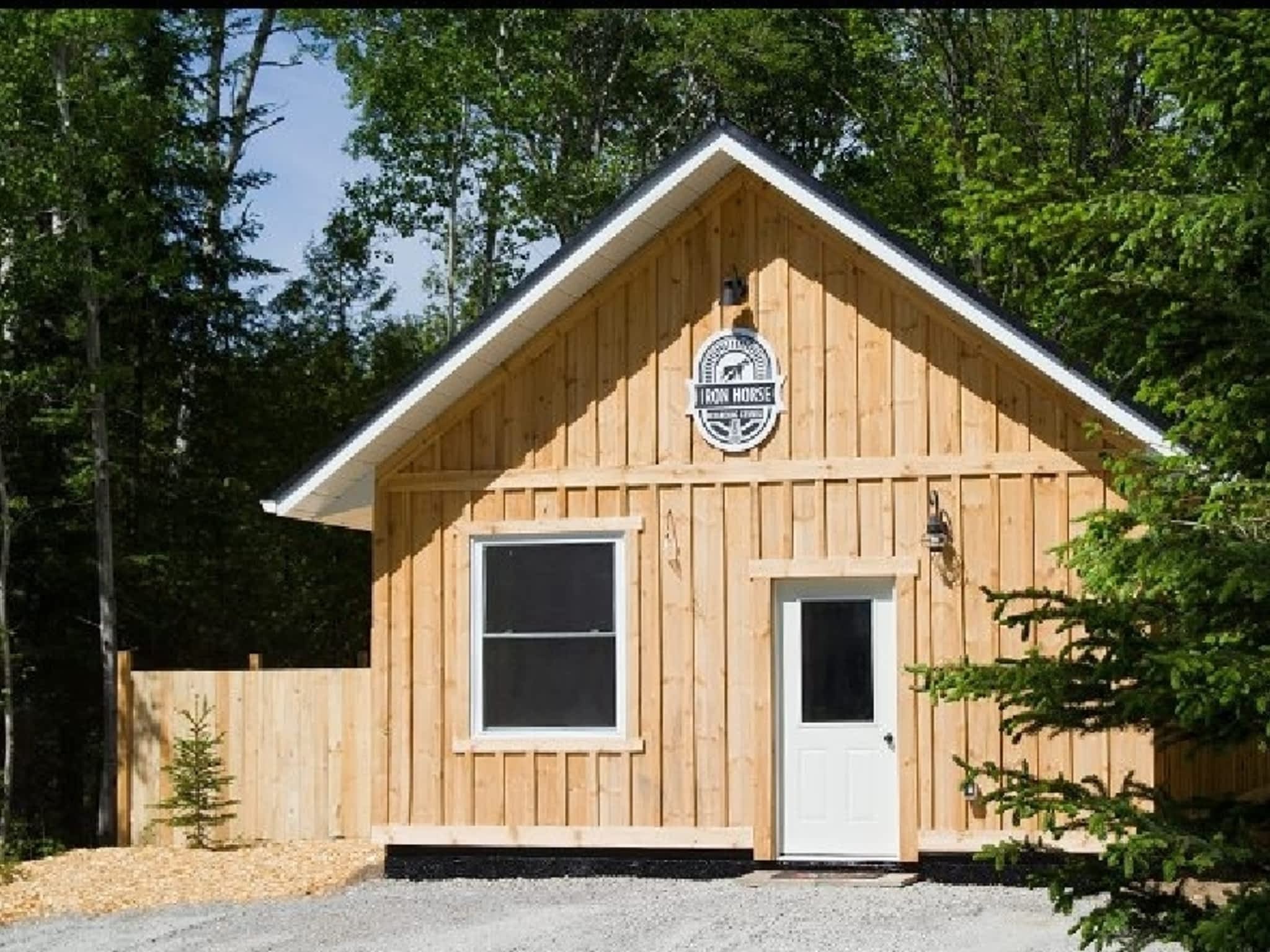 photo Iron Horse Boarding Kennel