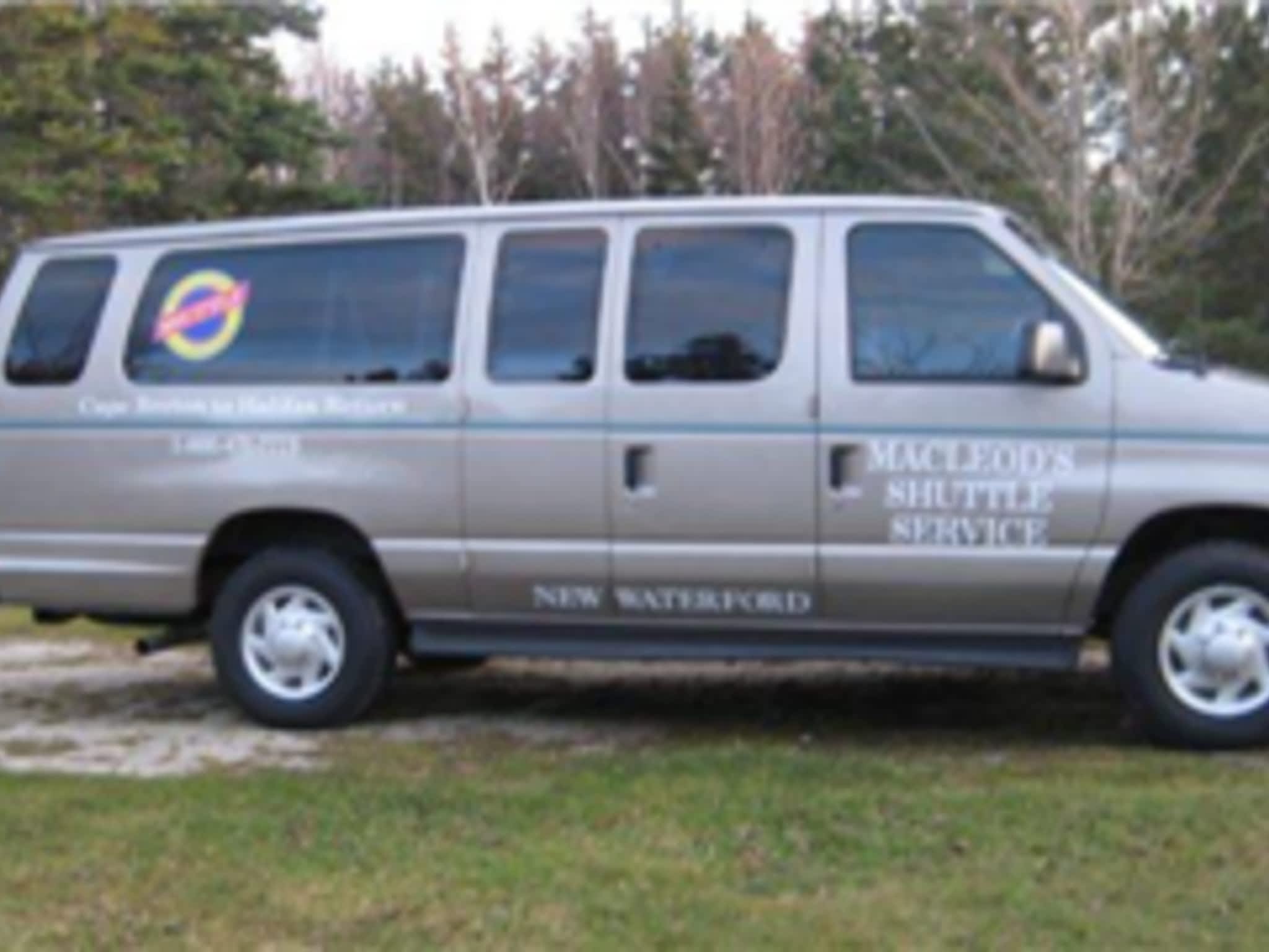 photo MacLeod's Shuttle Service