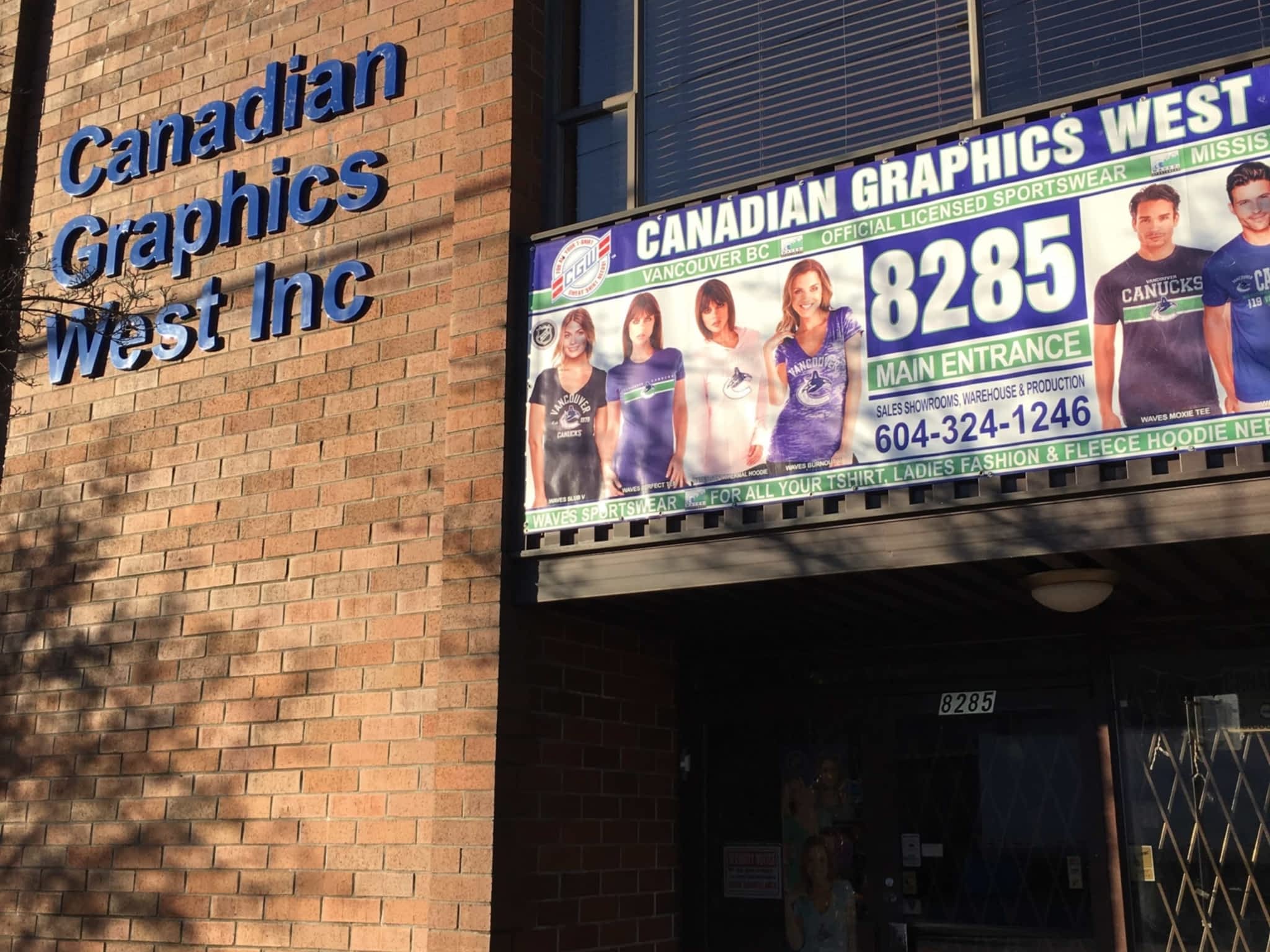 photo Canadian Graphics West Inc