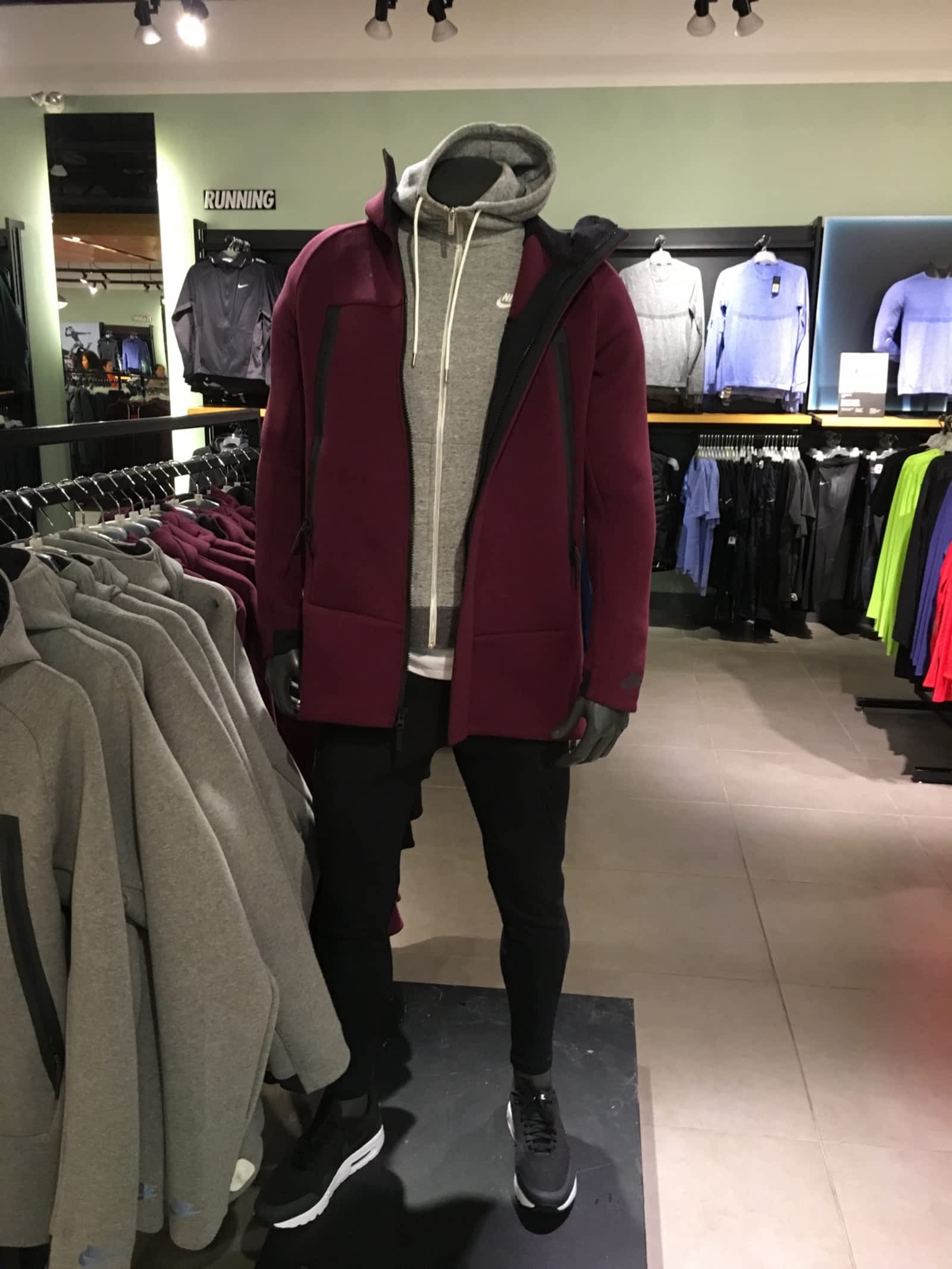 nike store burnaby
