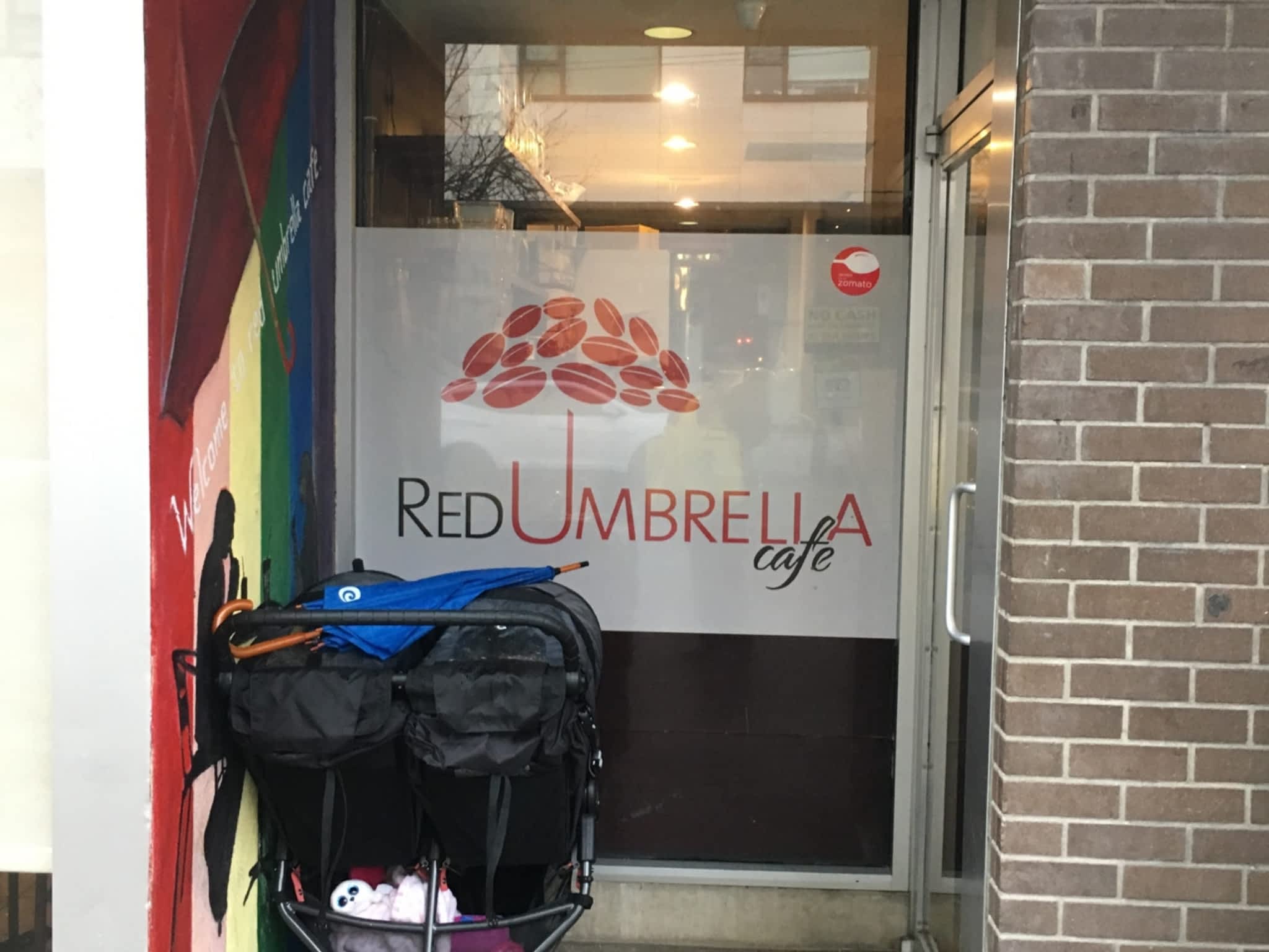 photo Red Umbrella Cafe