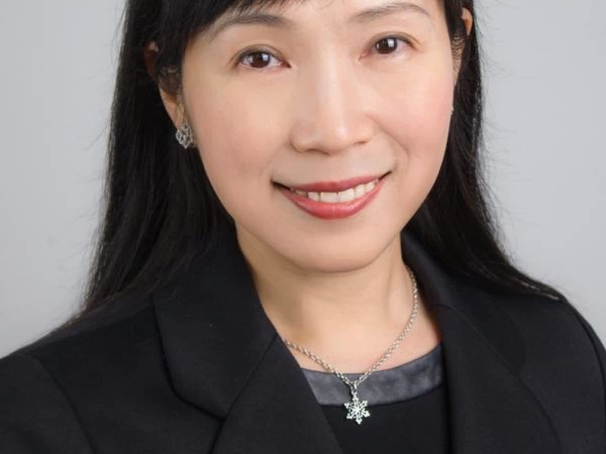 photo Edward Jones - Financial Advisor: Lucy Fei Zhuang, CFP®|DFSA™|CIM®|FCSI®