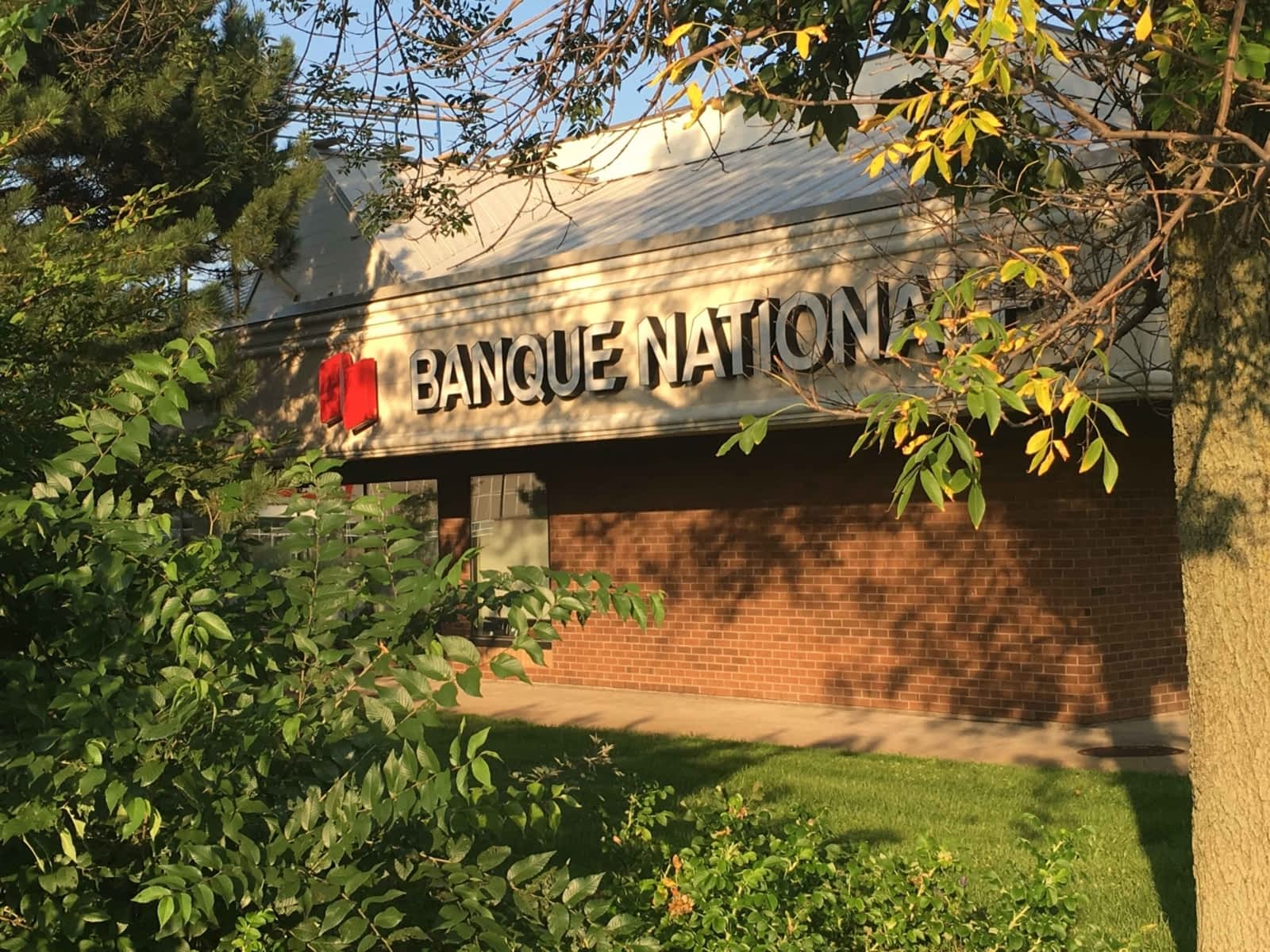 Banque Nationale 6250 boul Cousineau, SaintHubert, QC