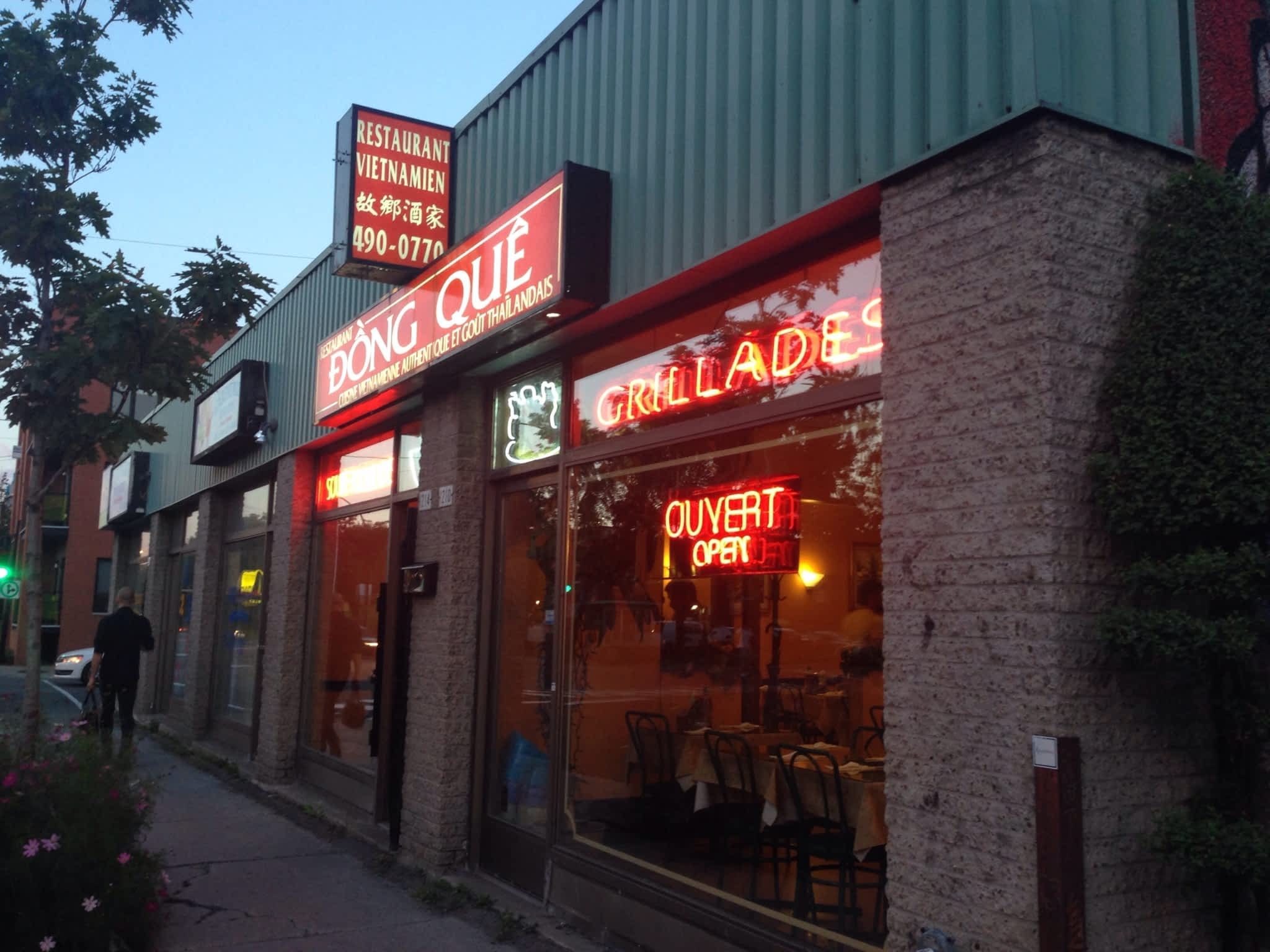 photo Restaurant Dong Que Canada
