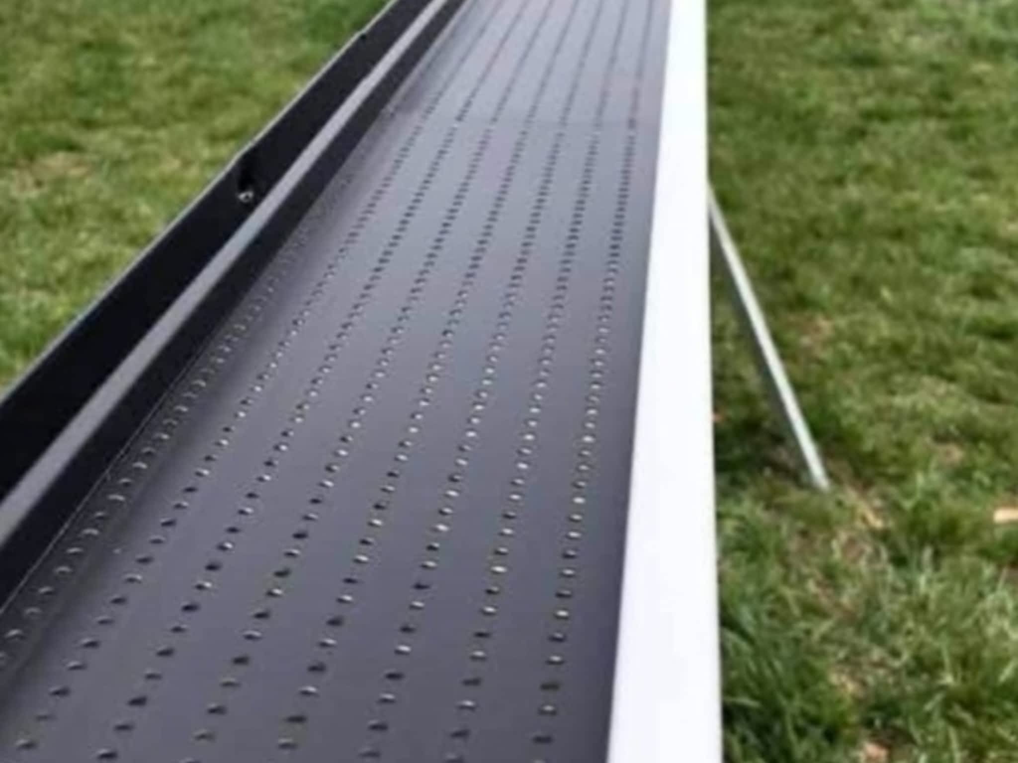 photo B.W's Eavestrough Services