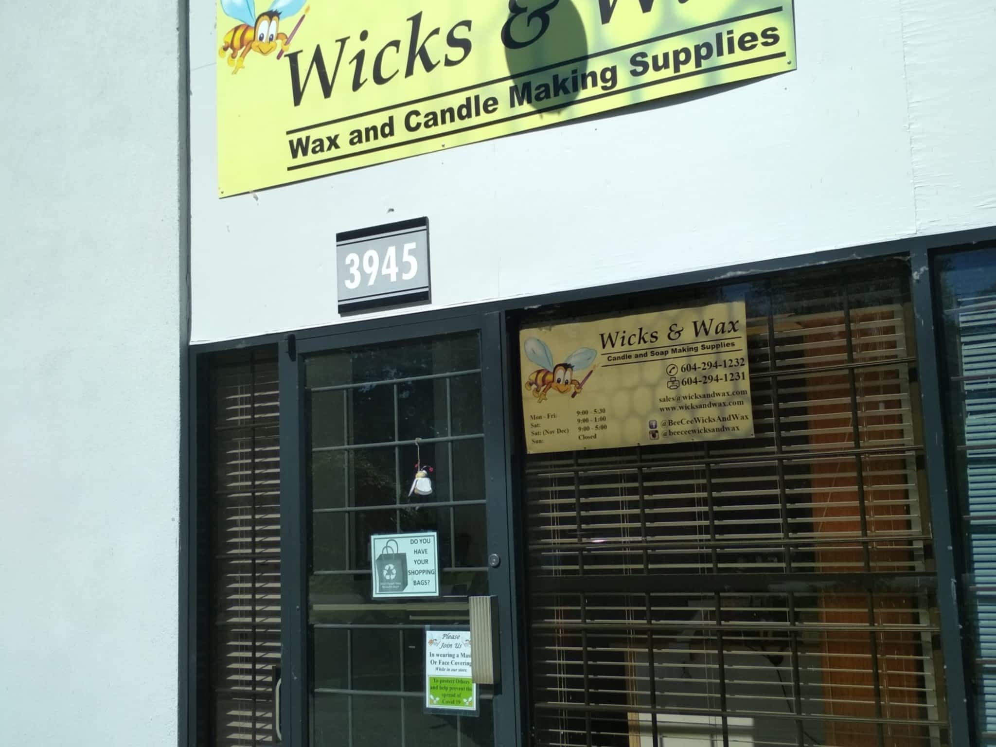 photo Wicks & Wax