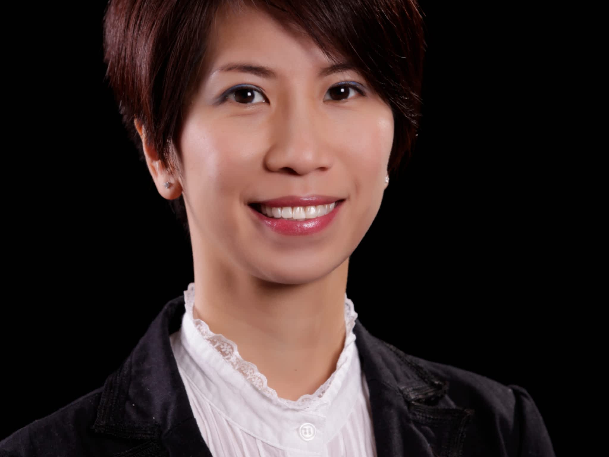 photo Echo Lau Insurance Broker