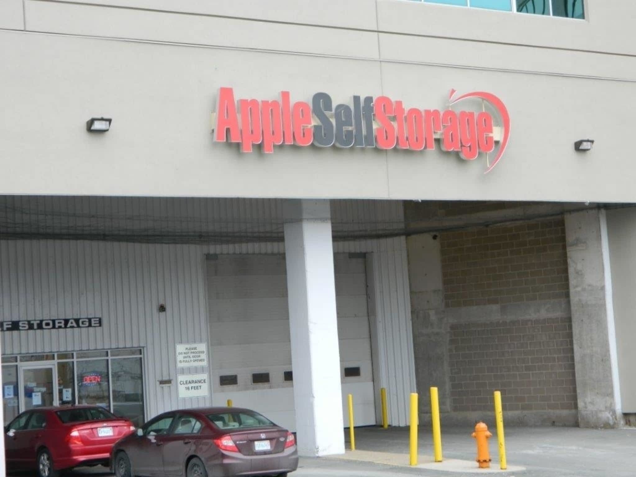 photo Apple Self Storage