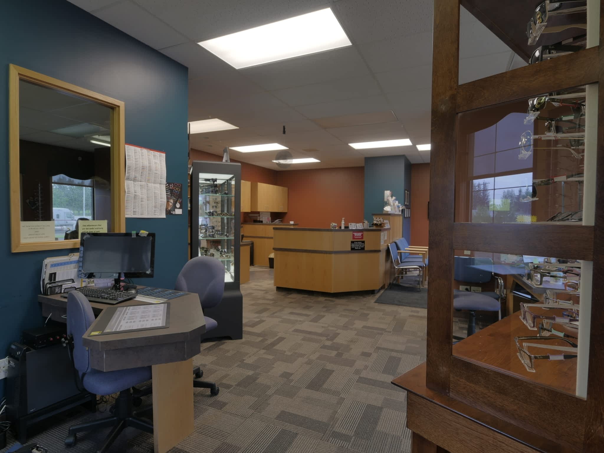 photo Three Hills Optometry