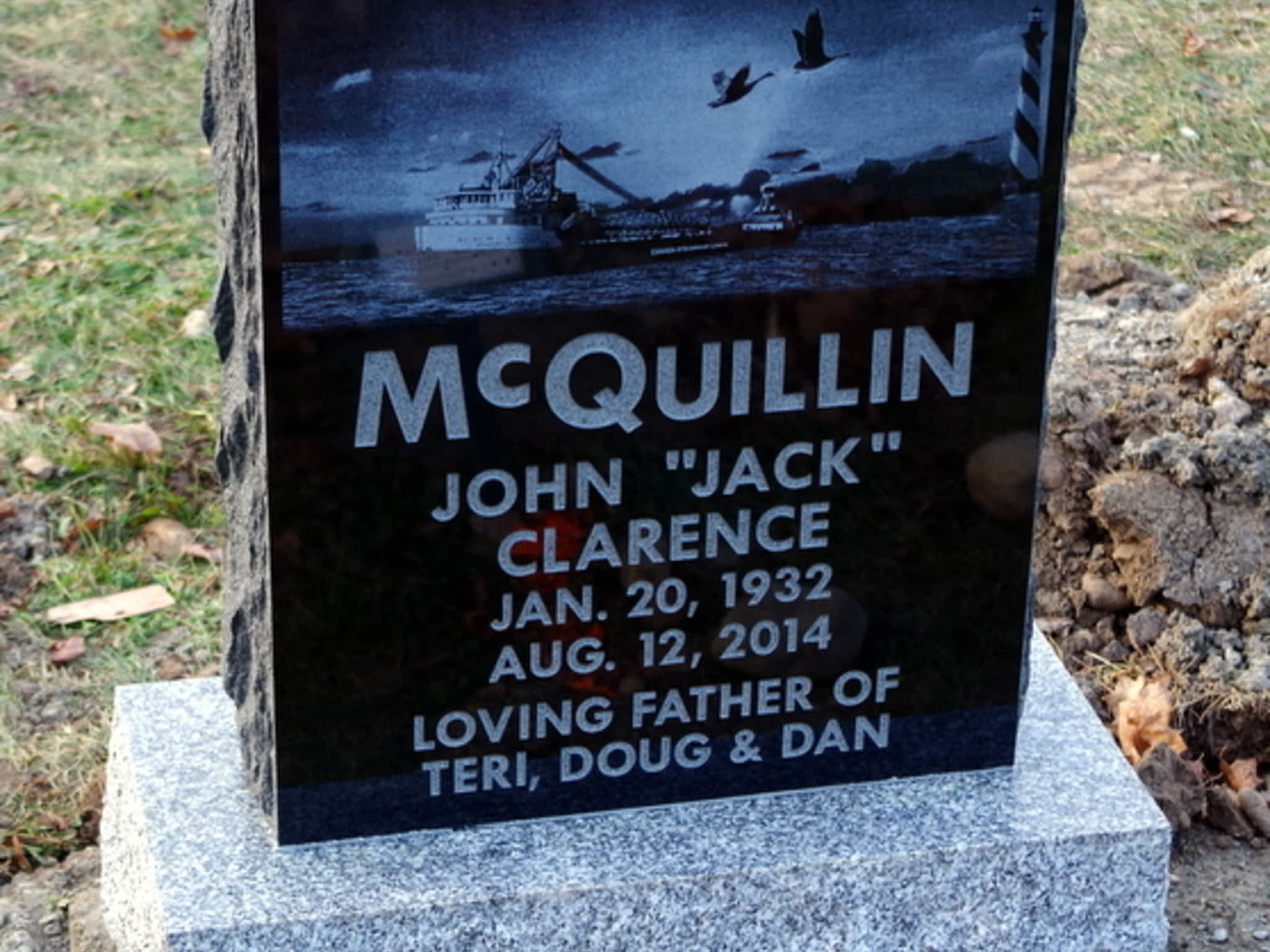 photo Wingham Memorials