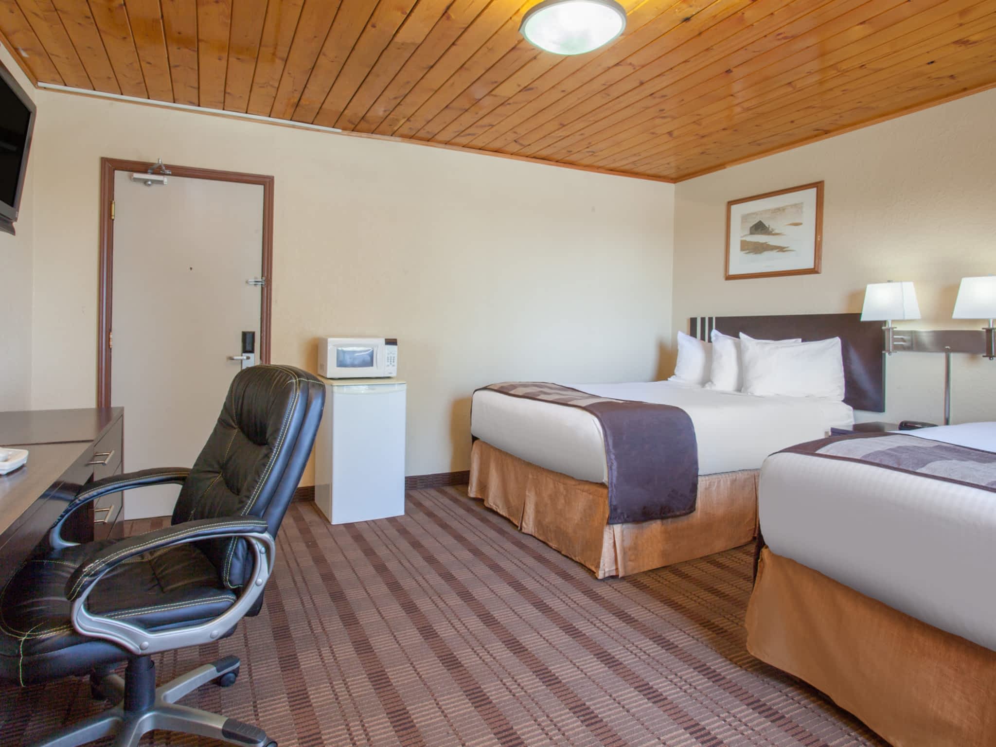 photo Econo Lodge Inn & Suites