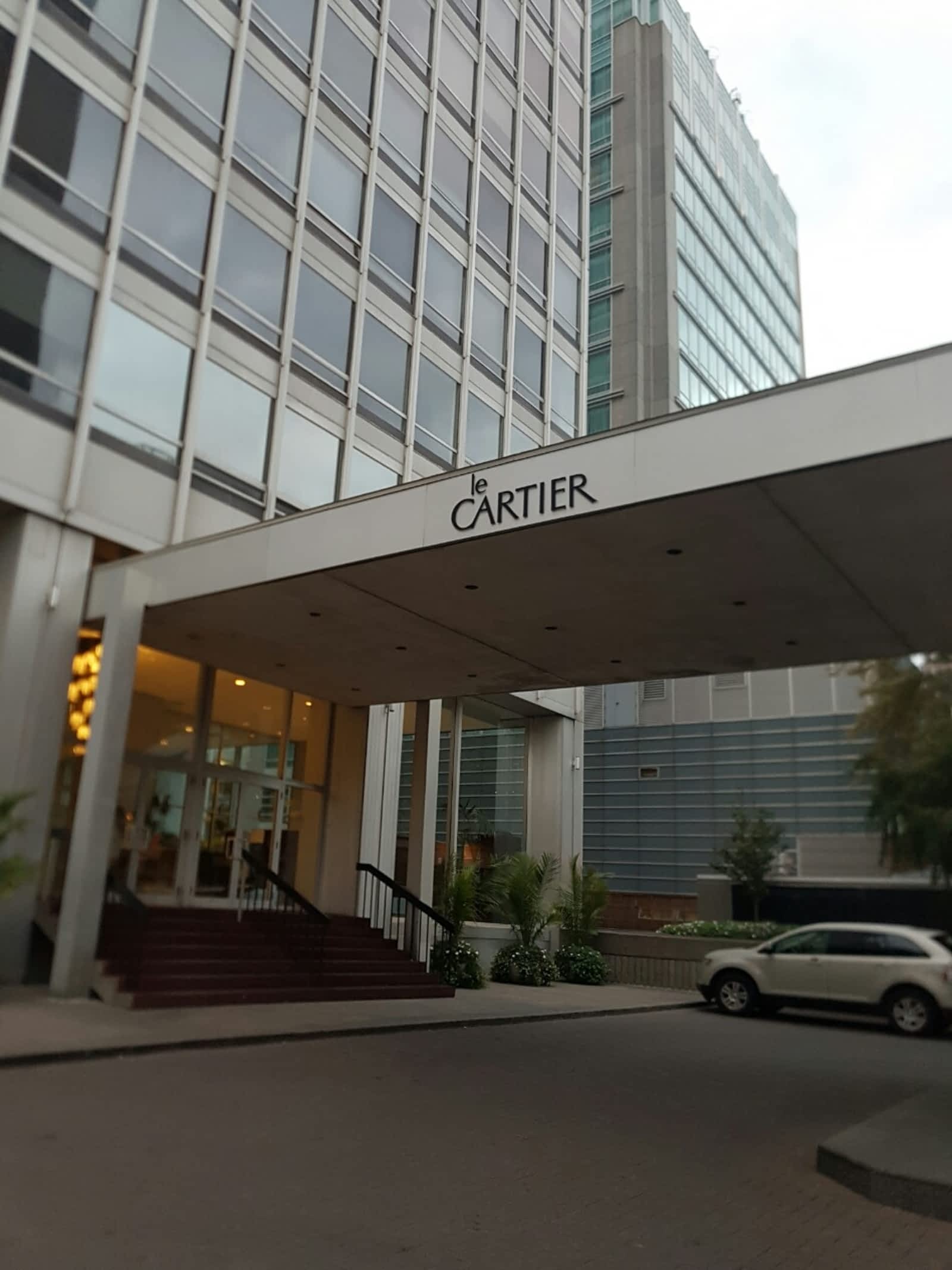 Le Cartier Apts 3410, rue Peel, Montréal, QC