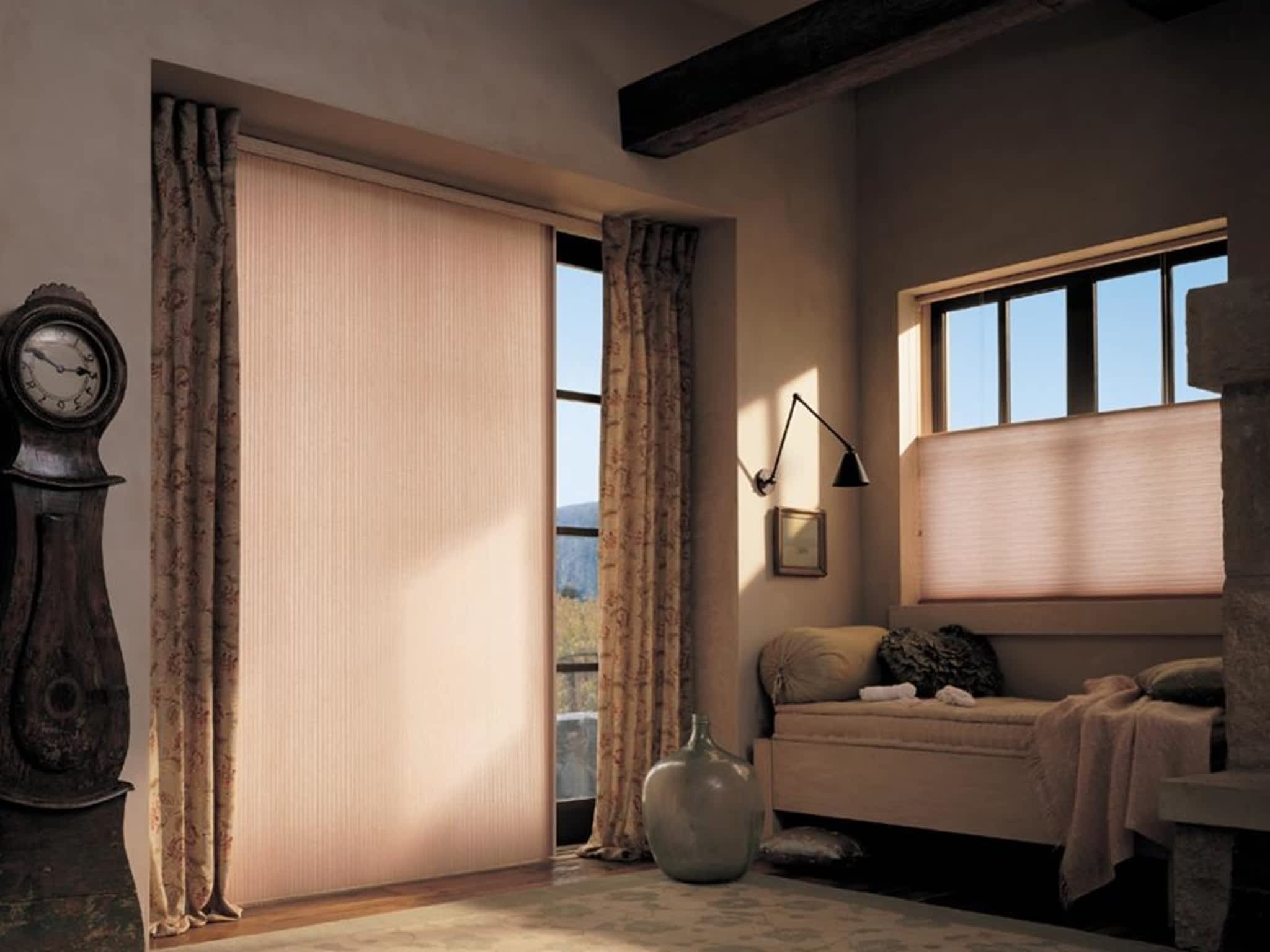 photo Victoria Blinds & Closets Inc