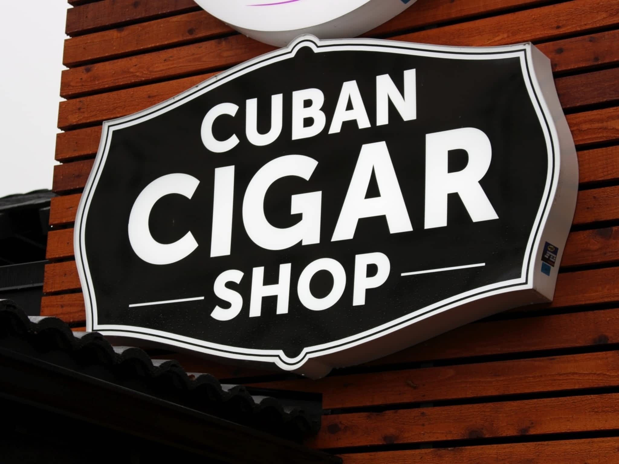 photo Cuban Cigar Shop