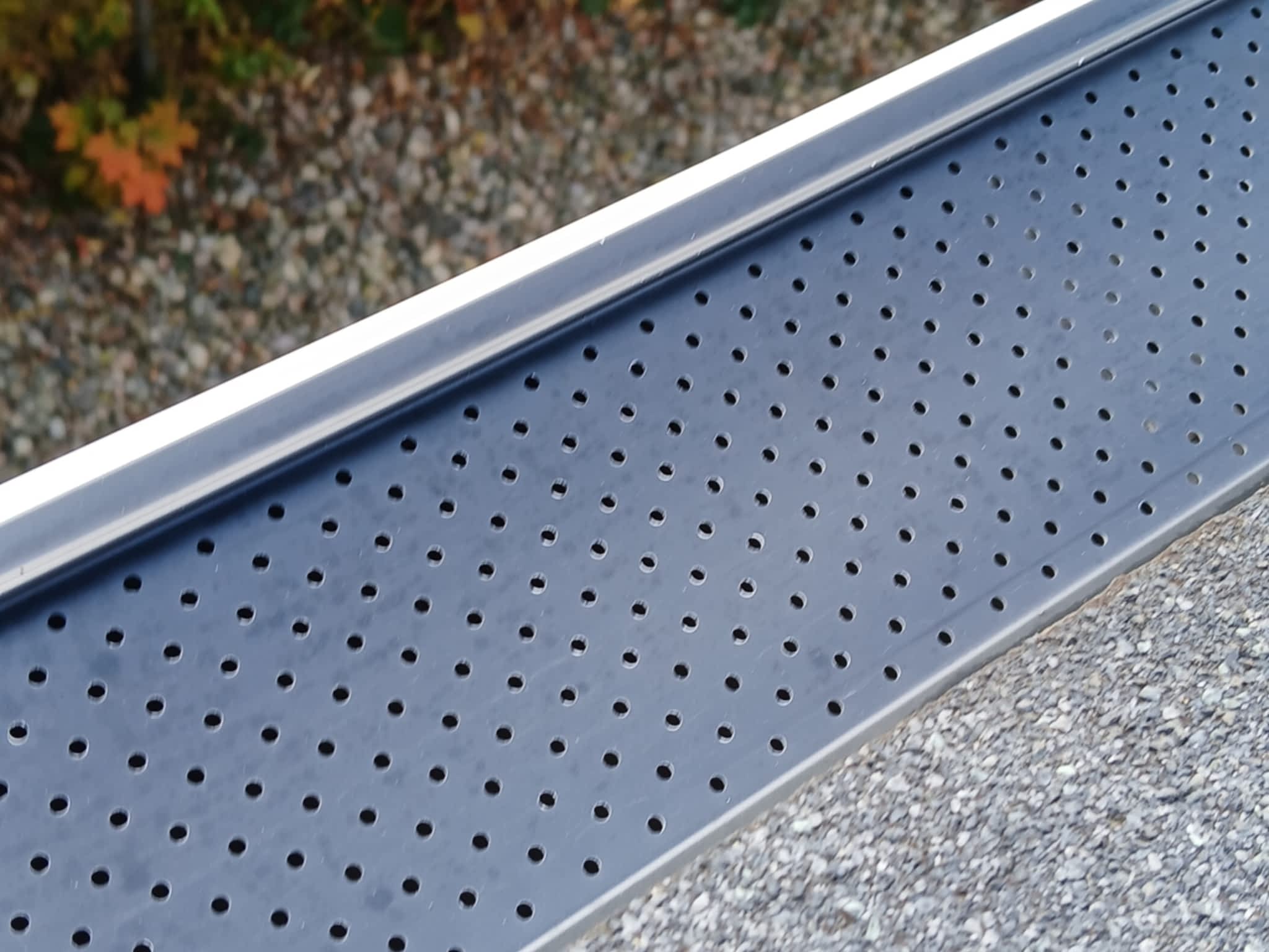 photo B.W's Eavestrough Services