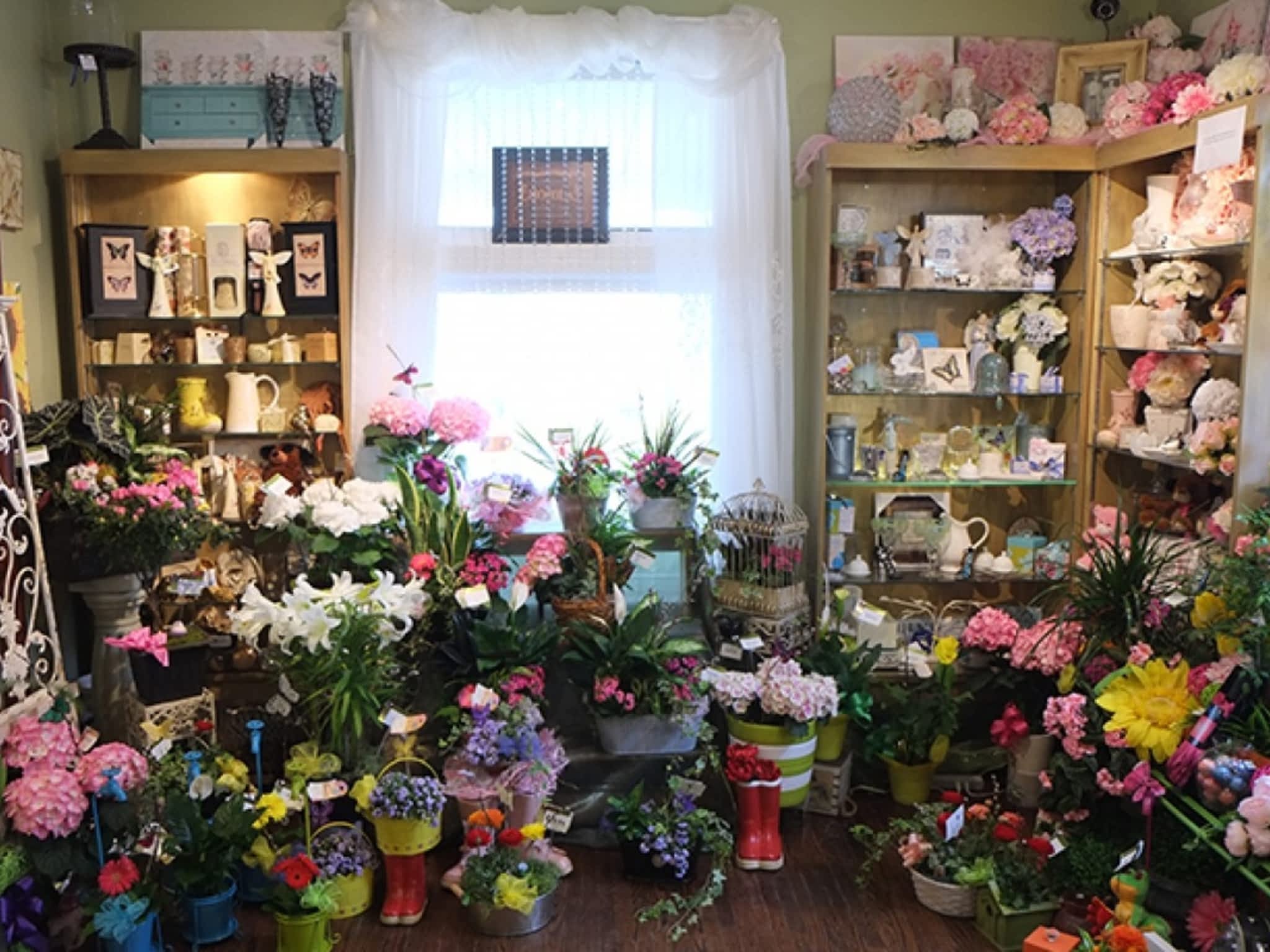 photo Brooklin Floral & Garden Shoppe Inc