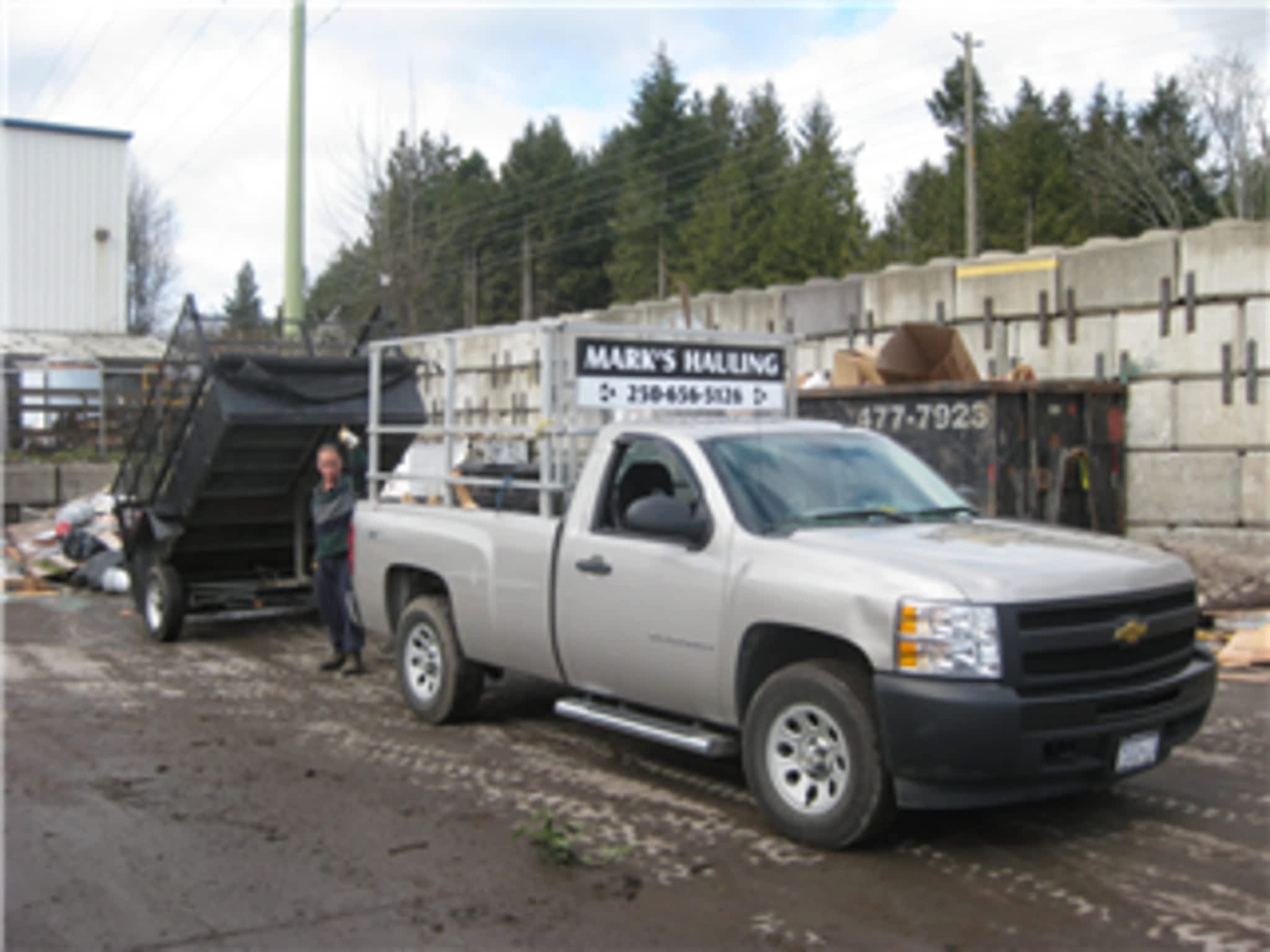 photo Mark's Hauling & Recycling-1 Ton