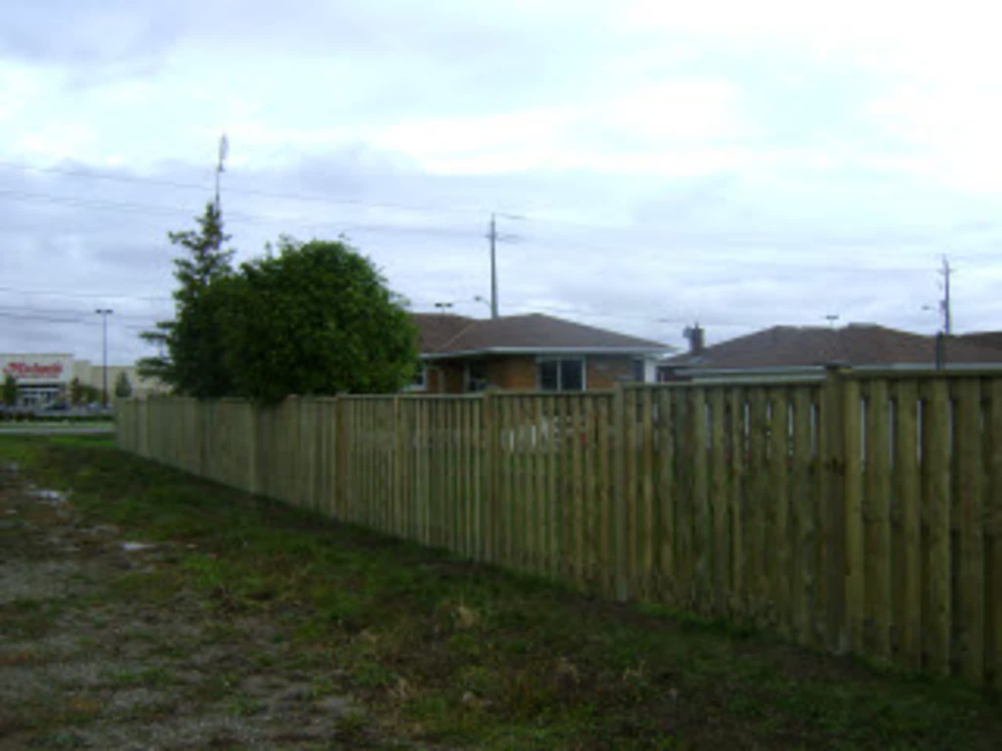 photo Crispline Fence Systems