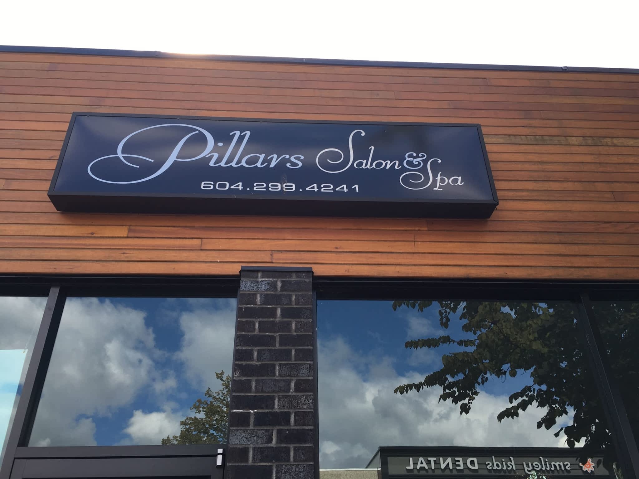 photo Pillars Salon