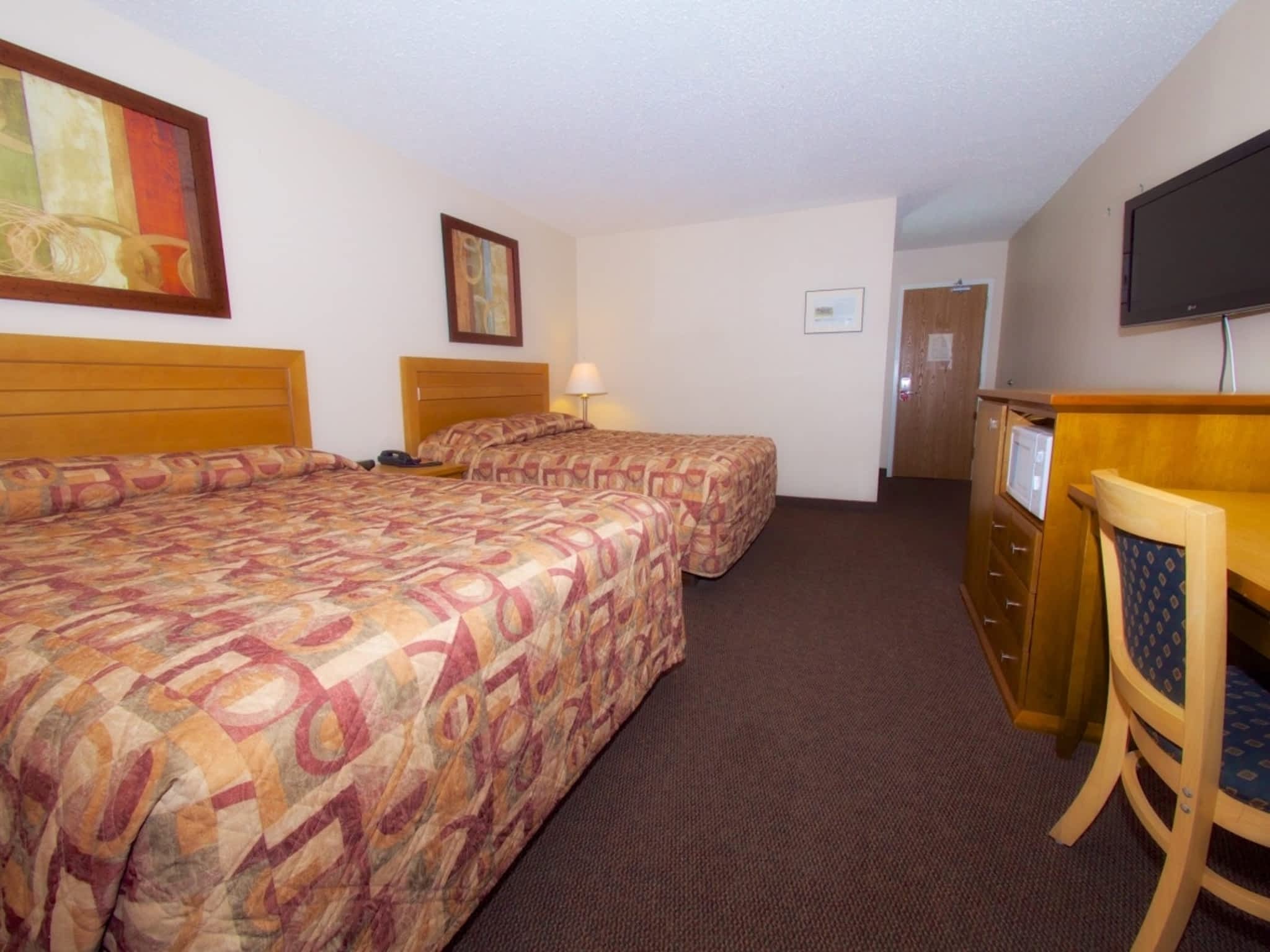 photo BCMInns Lloydminster