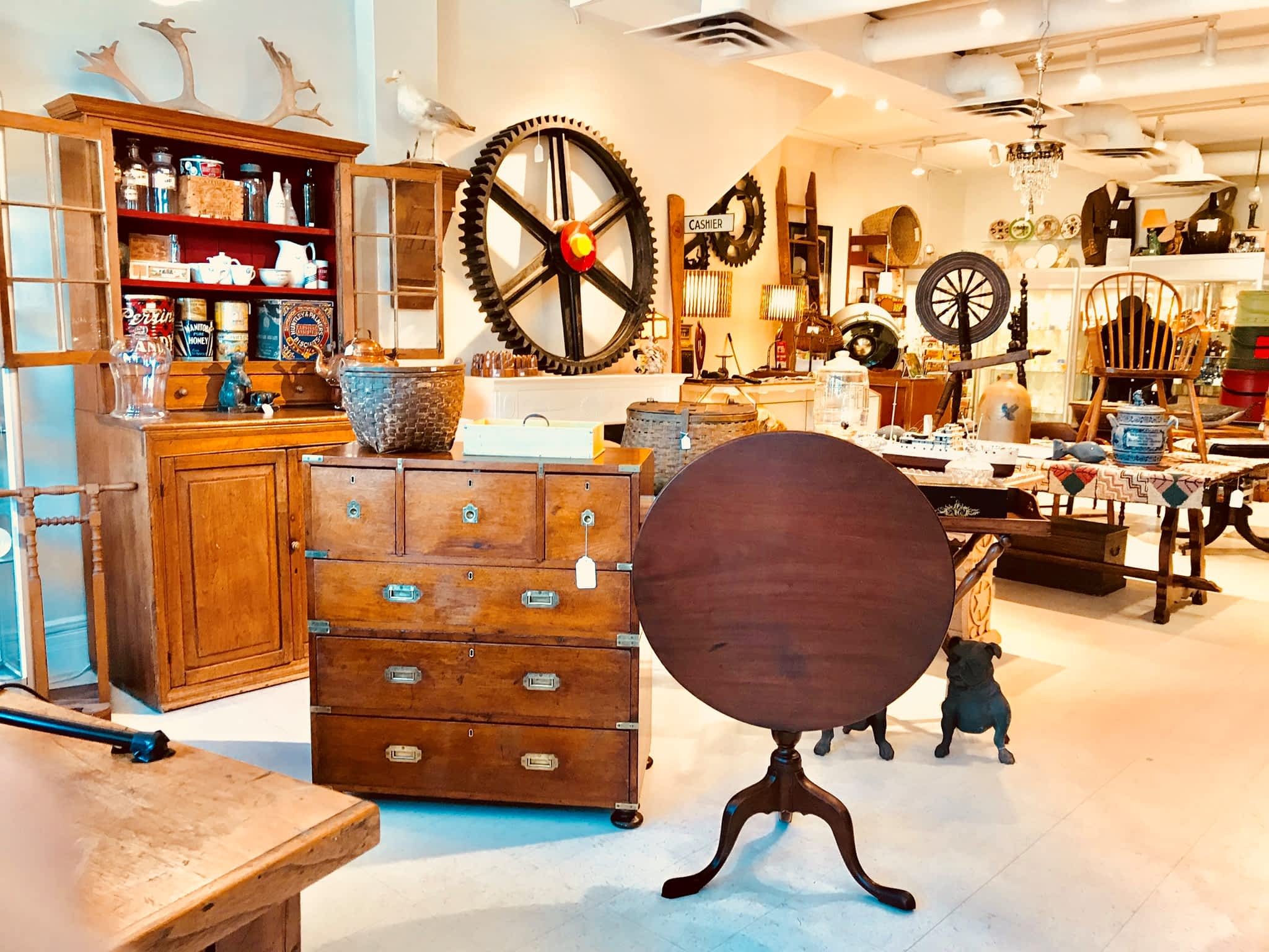 photo Finer Things Antiques & Curios