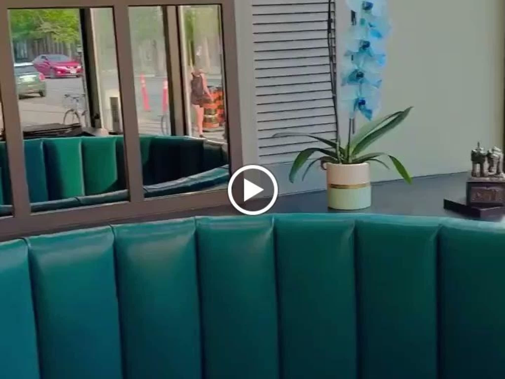 photo Thairoom College