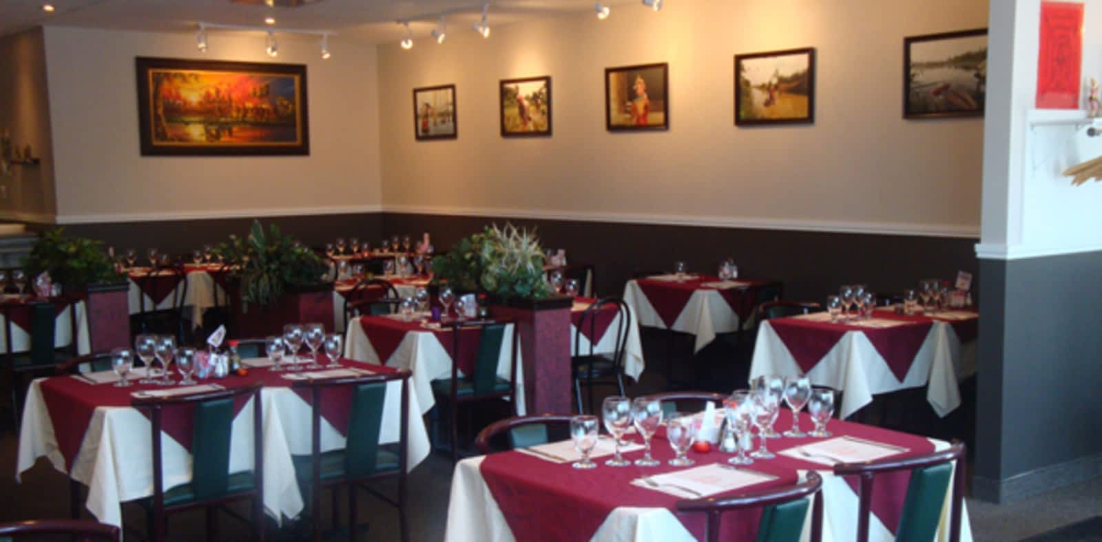 Restaurant Khemara - Menu, Horaire et Prix - 20, boul Henri Restaurant Khemara - Menu, Horaire et Prix - 20, boul Henri