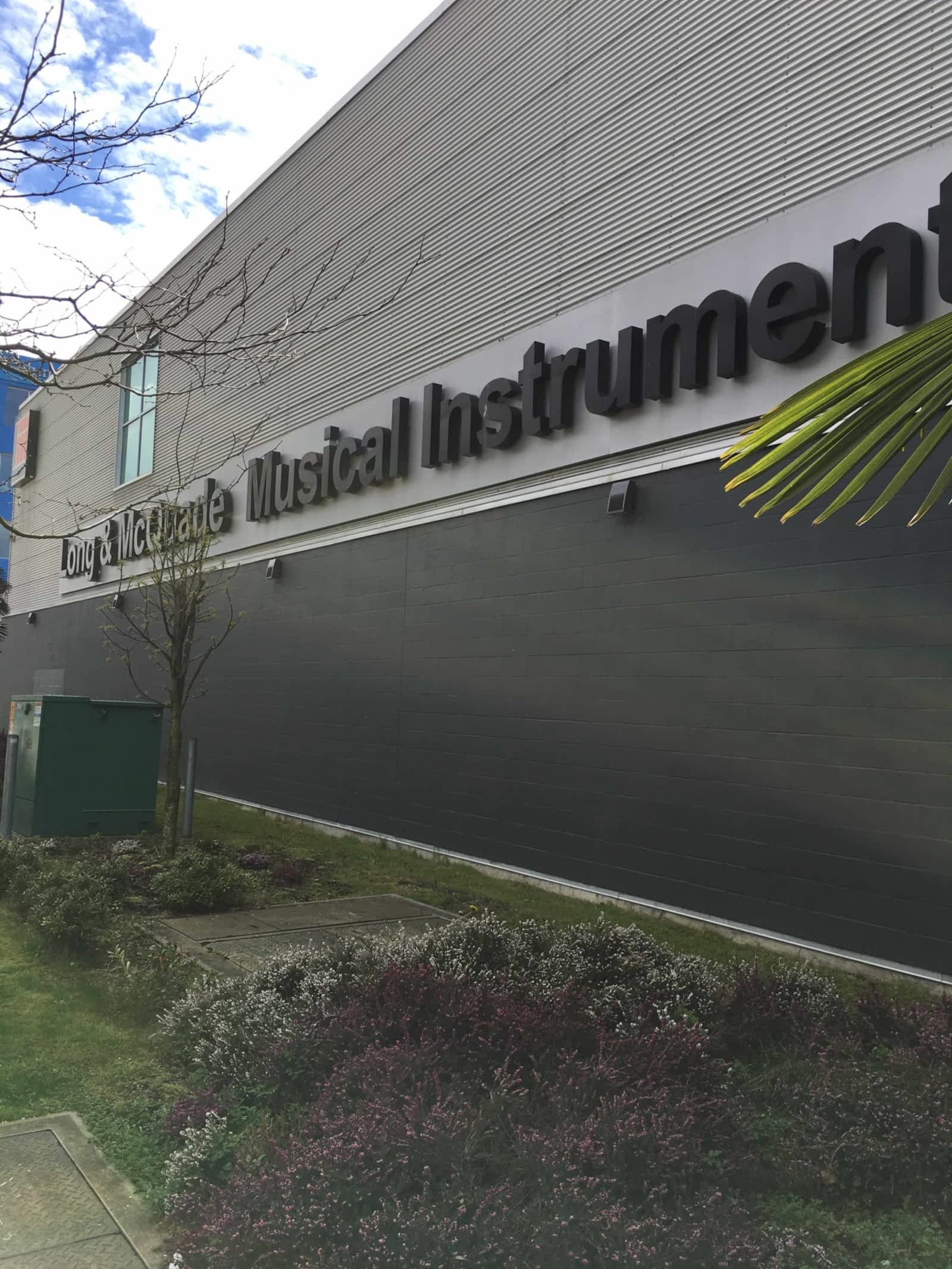 Long & McQuade 368 Terminal Ave, Vancouver, BC