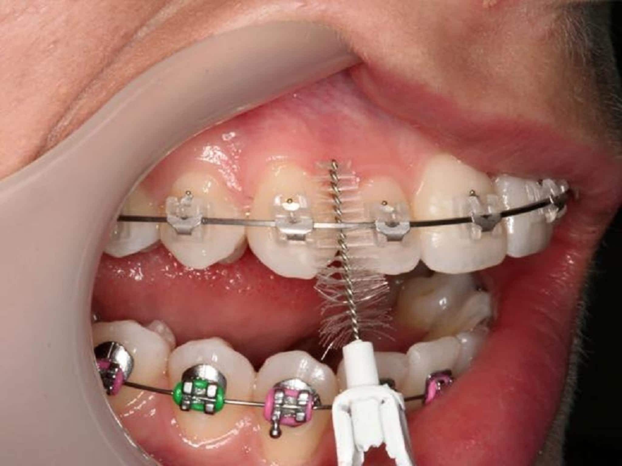 photo Hashimi Oral Hygiene/Denture Clinic