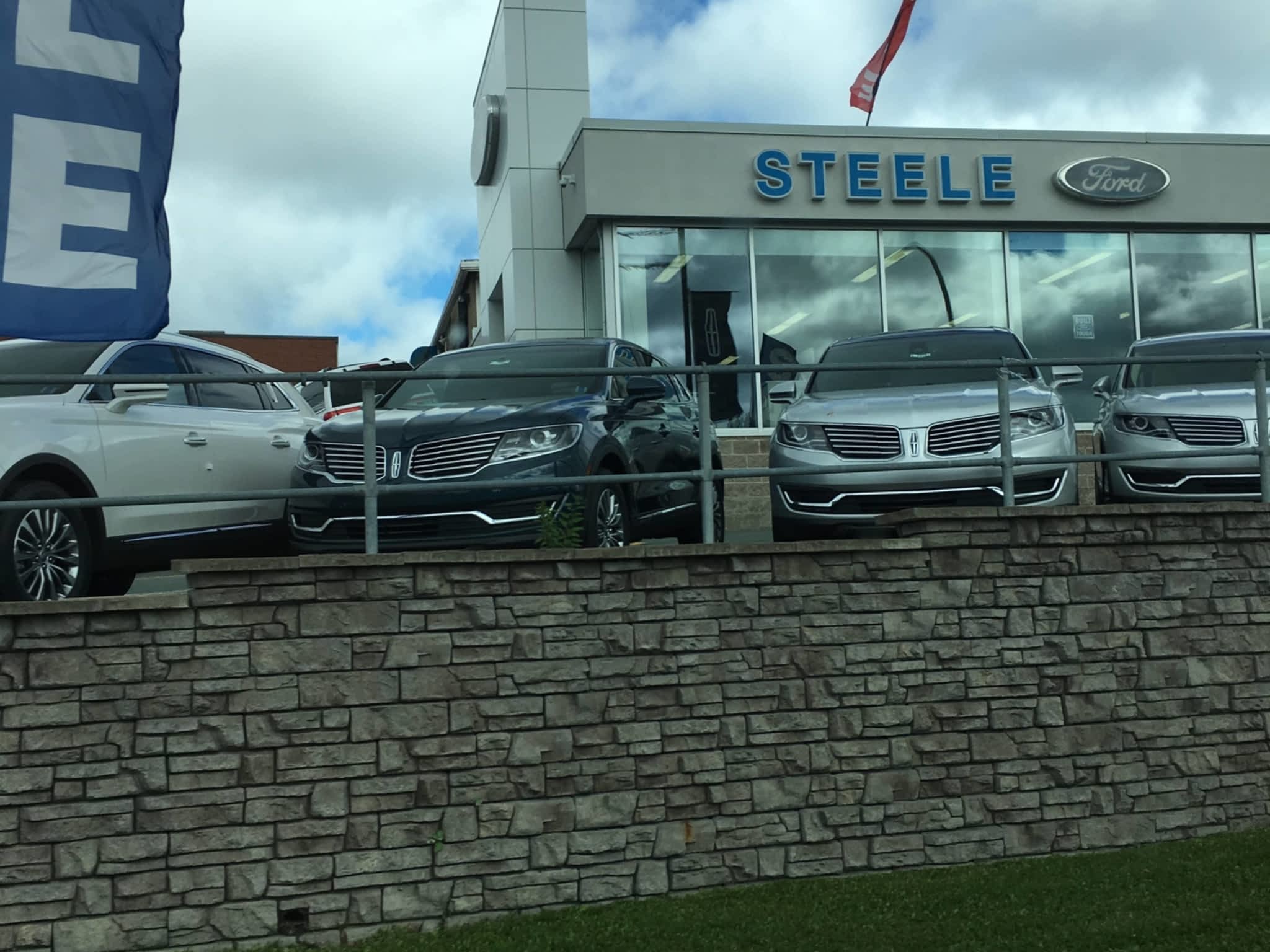 photo Steele Ford Lincoln
