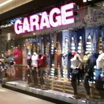 Garage - Magasins de vêtements
