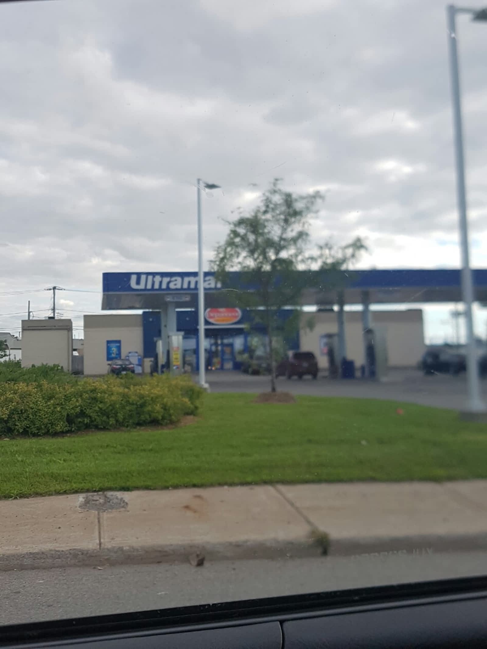 Ultramar - Opening Hours - 8300 rte Transcanadienne, Saint-Laurent, QC