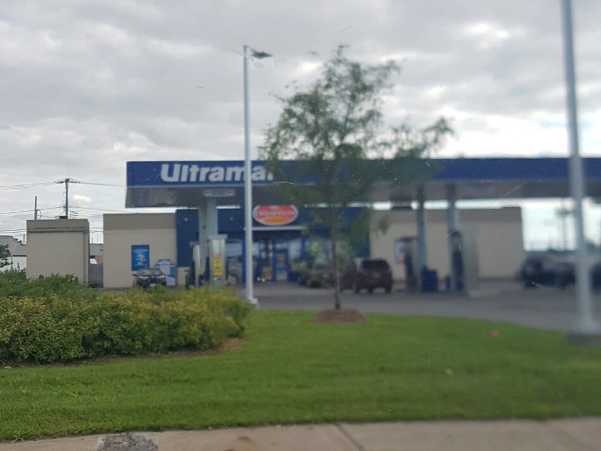 photo Ultramar - Gas Station