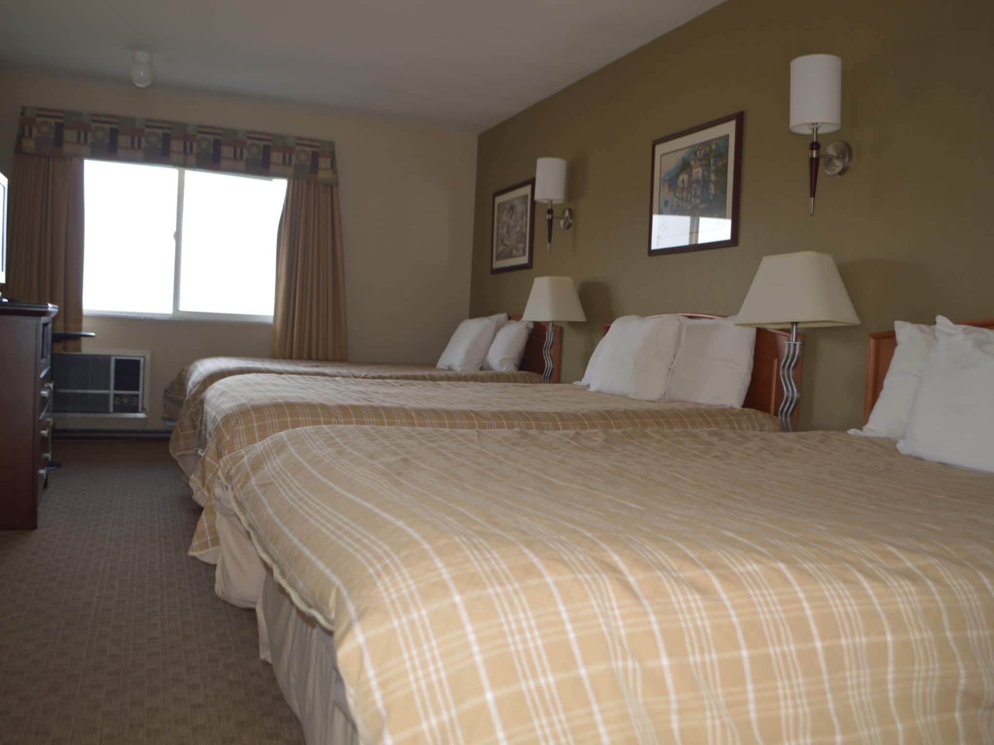 photo Canadas Best Value Inn & Suites