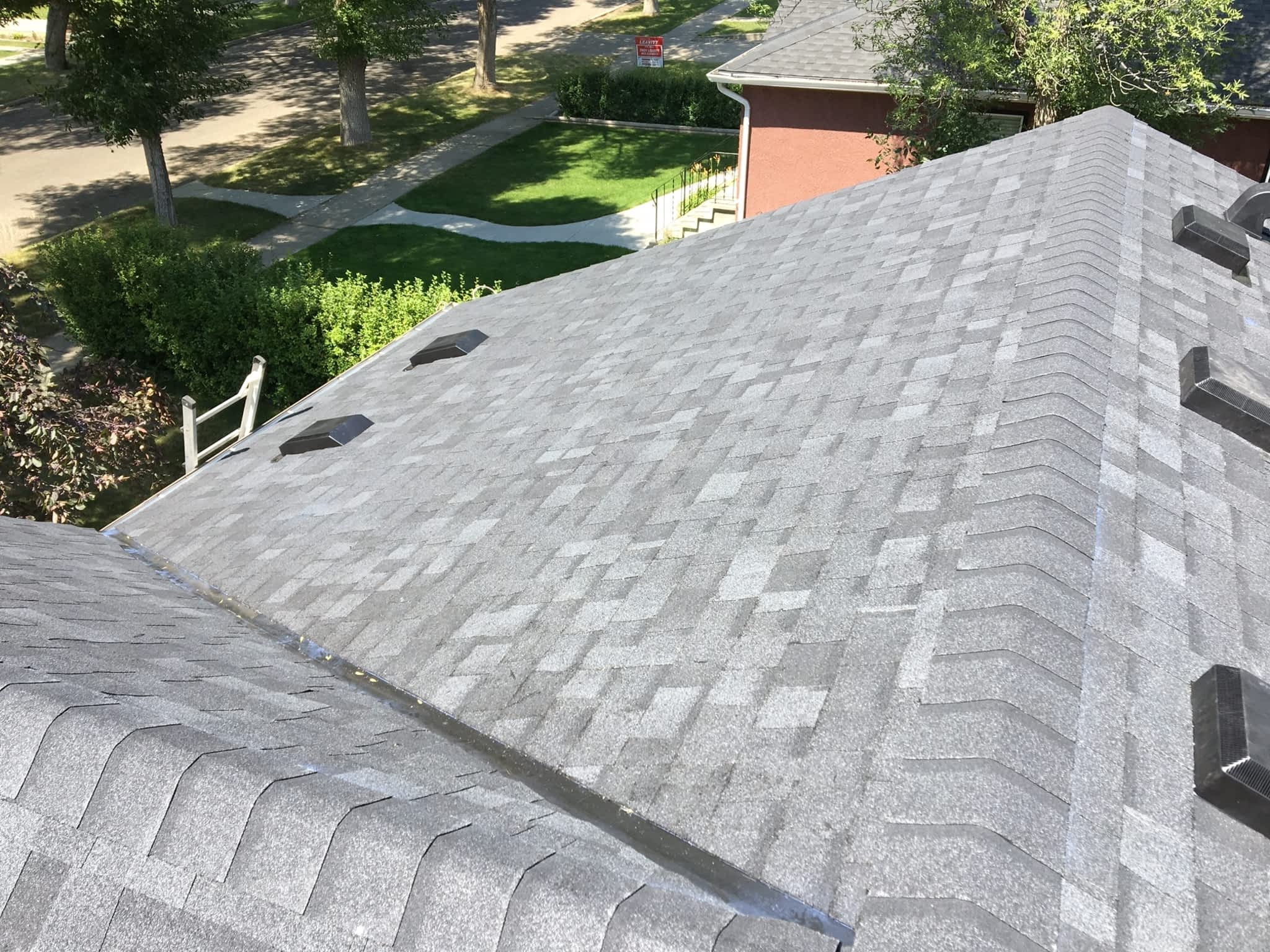 photo Zen & Jenn Roofing