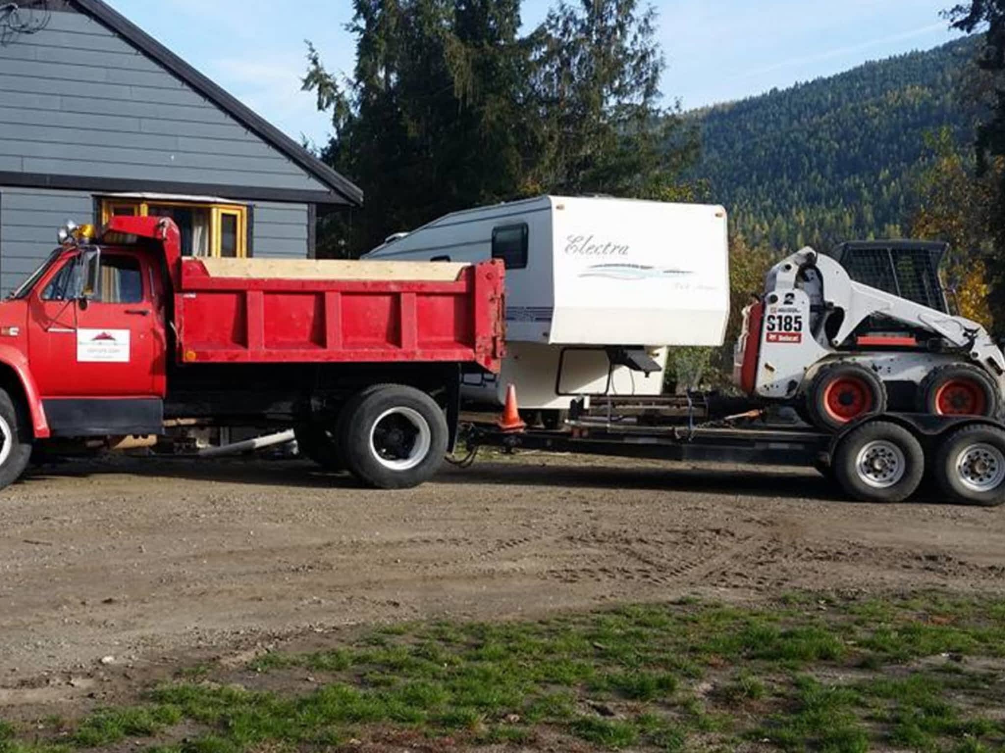 photo Backyard Bobcat Service