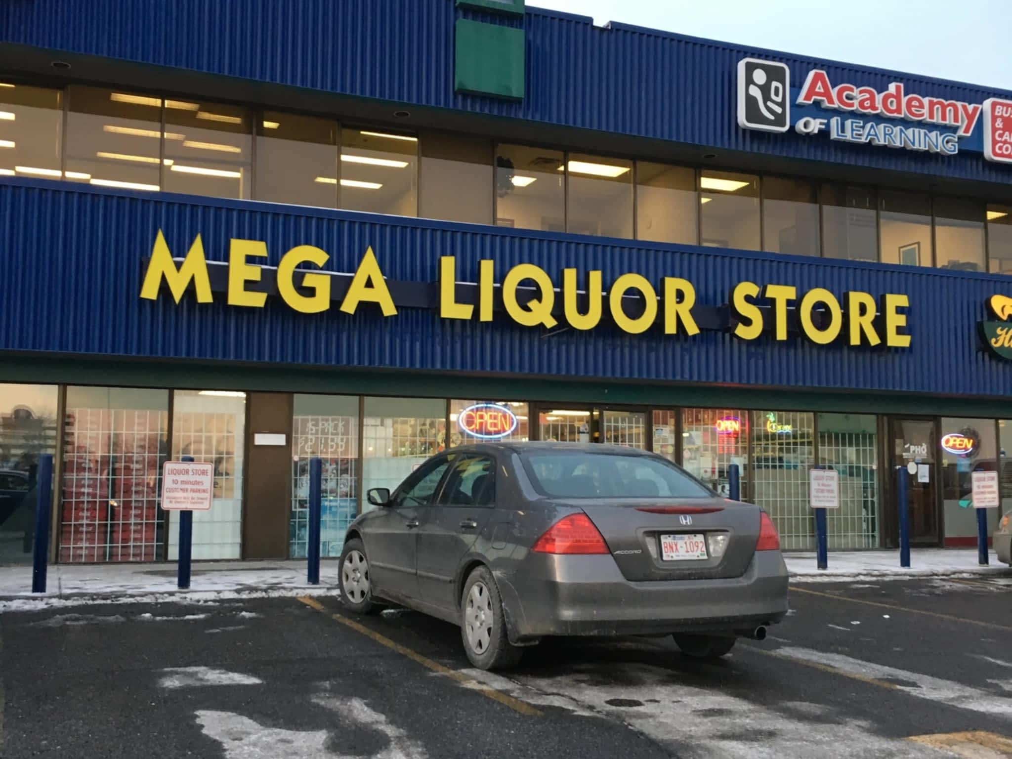 photo Mega Liquor Store