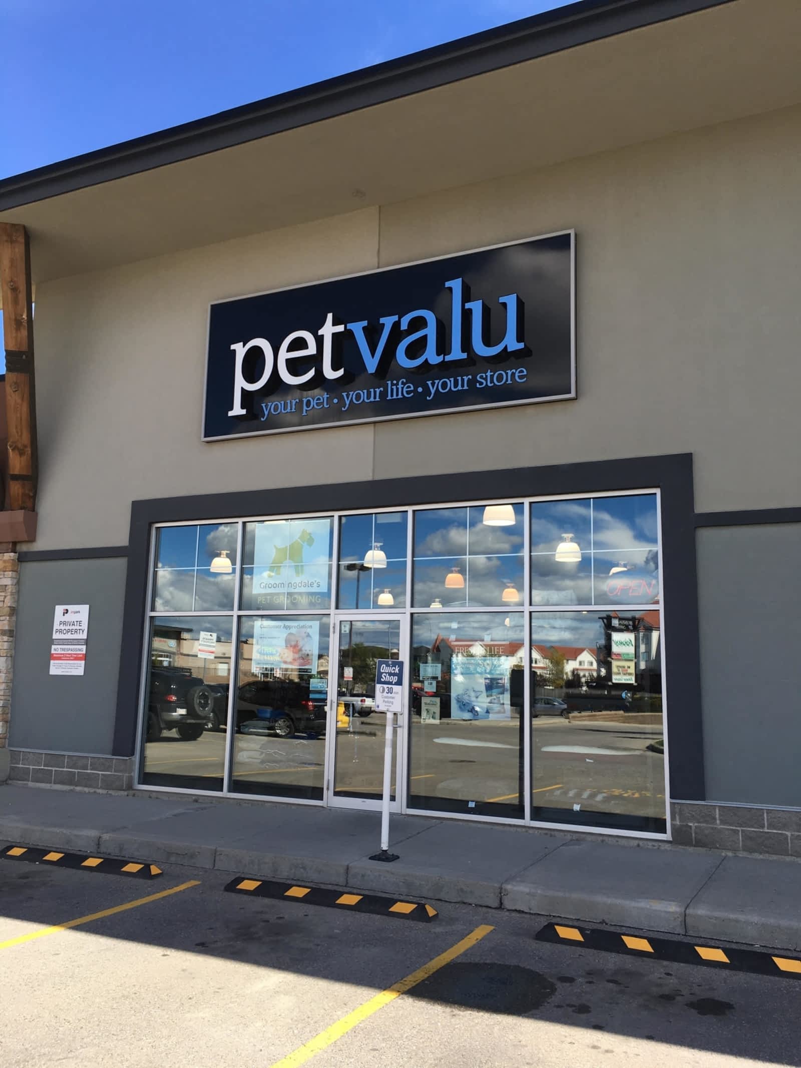 Pet Valu Franchise 162 8888 Country Hills Blvd Nw Calgary AB