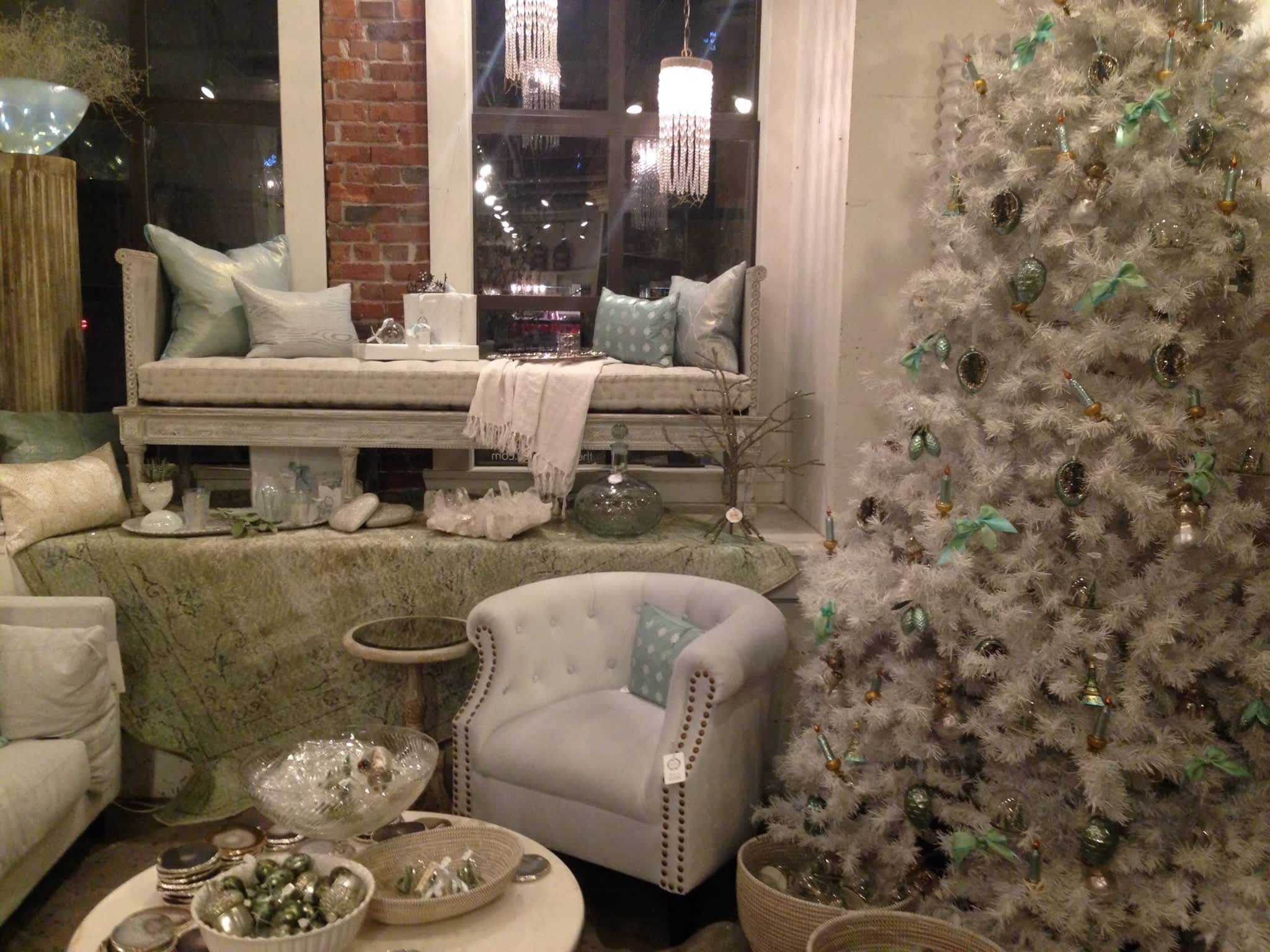 photo The Cross Décor & Design