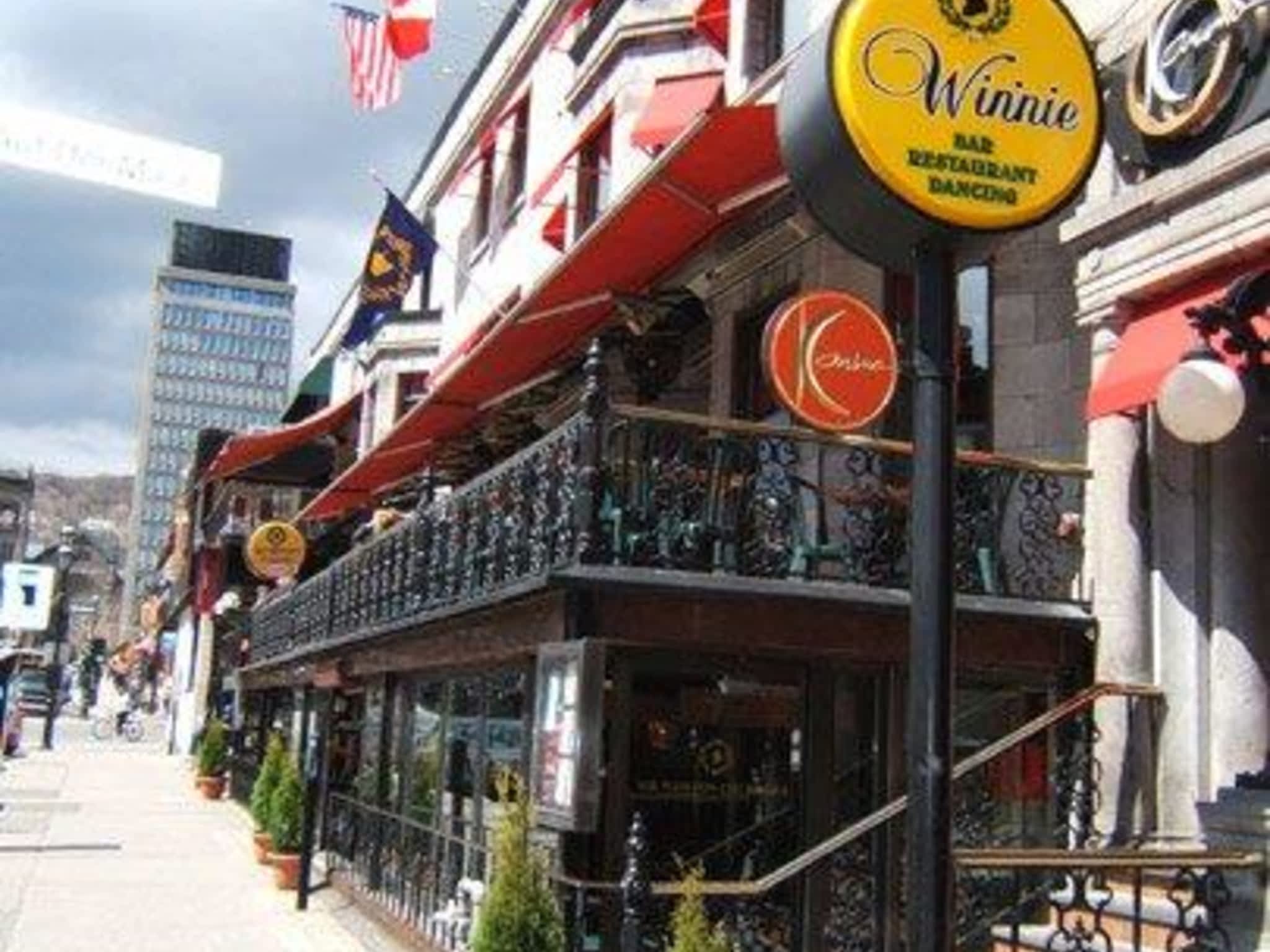 photo Winnie's Bar & Restaurant
