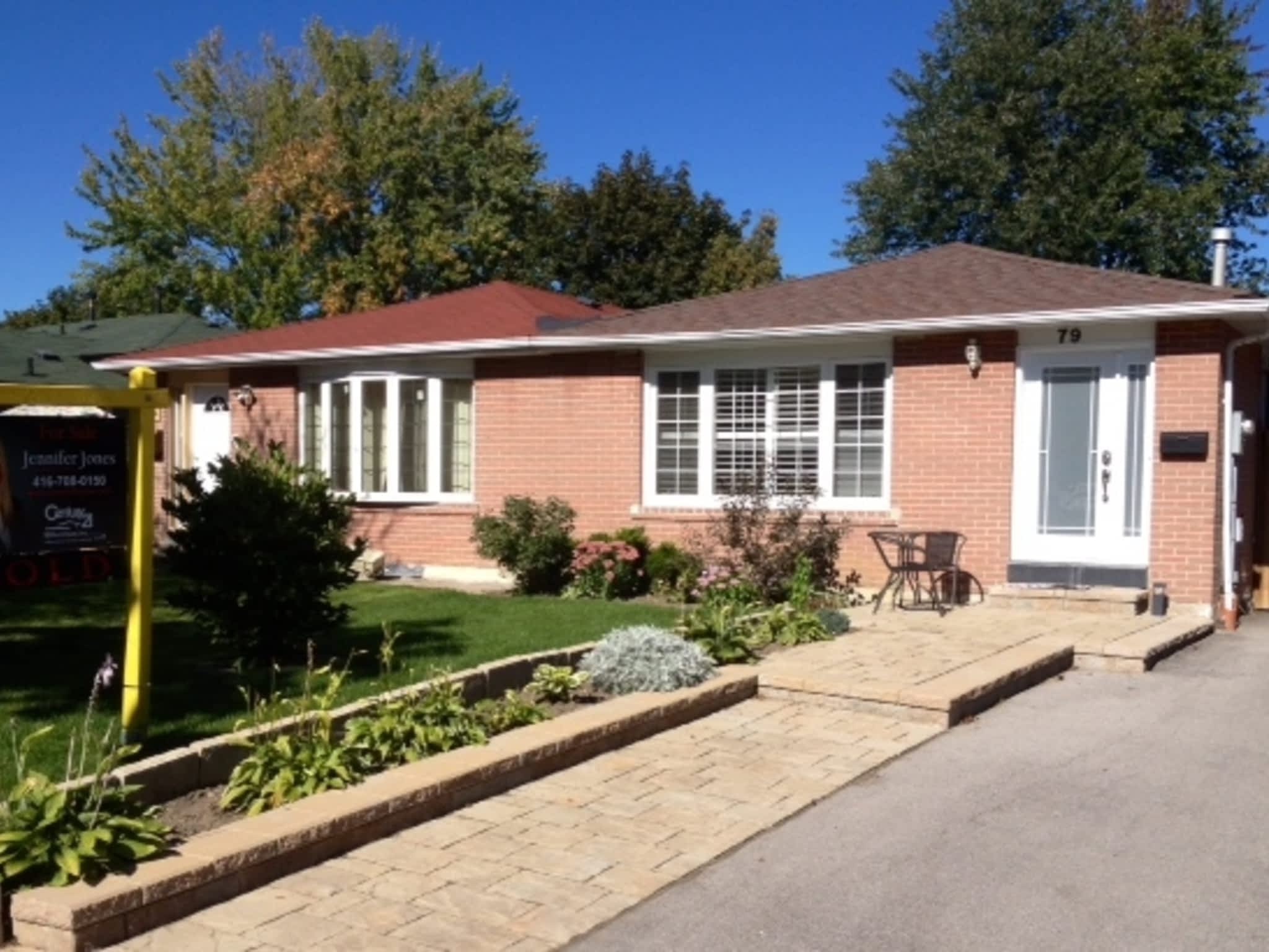 Jennifer Jones Century 21 Millenium Brokerage Brampton, ON 350