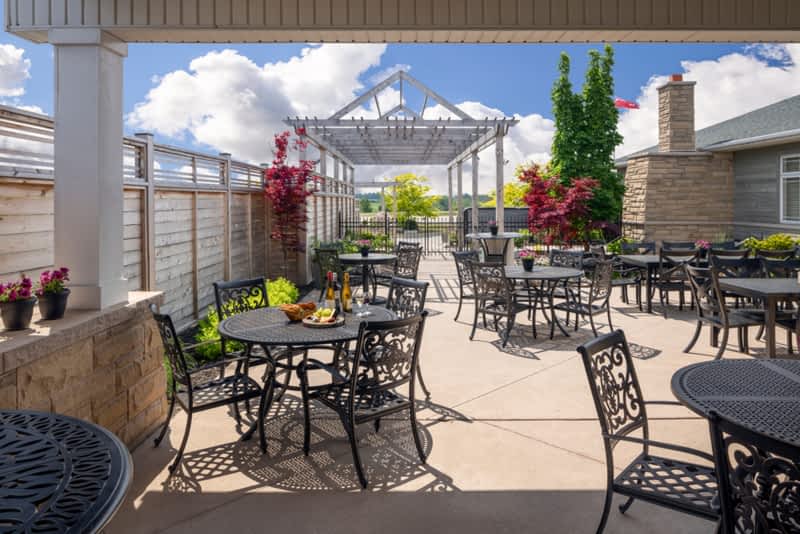 Glen Oaks Funeral Home & Cemetery Oakville, ON 3164 Ninth Line