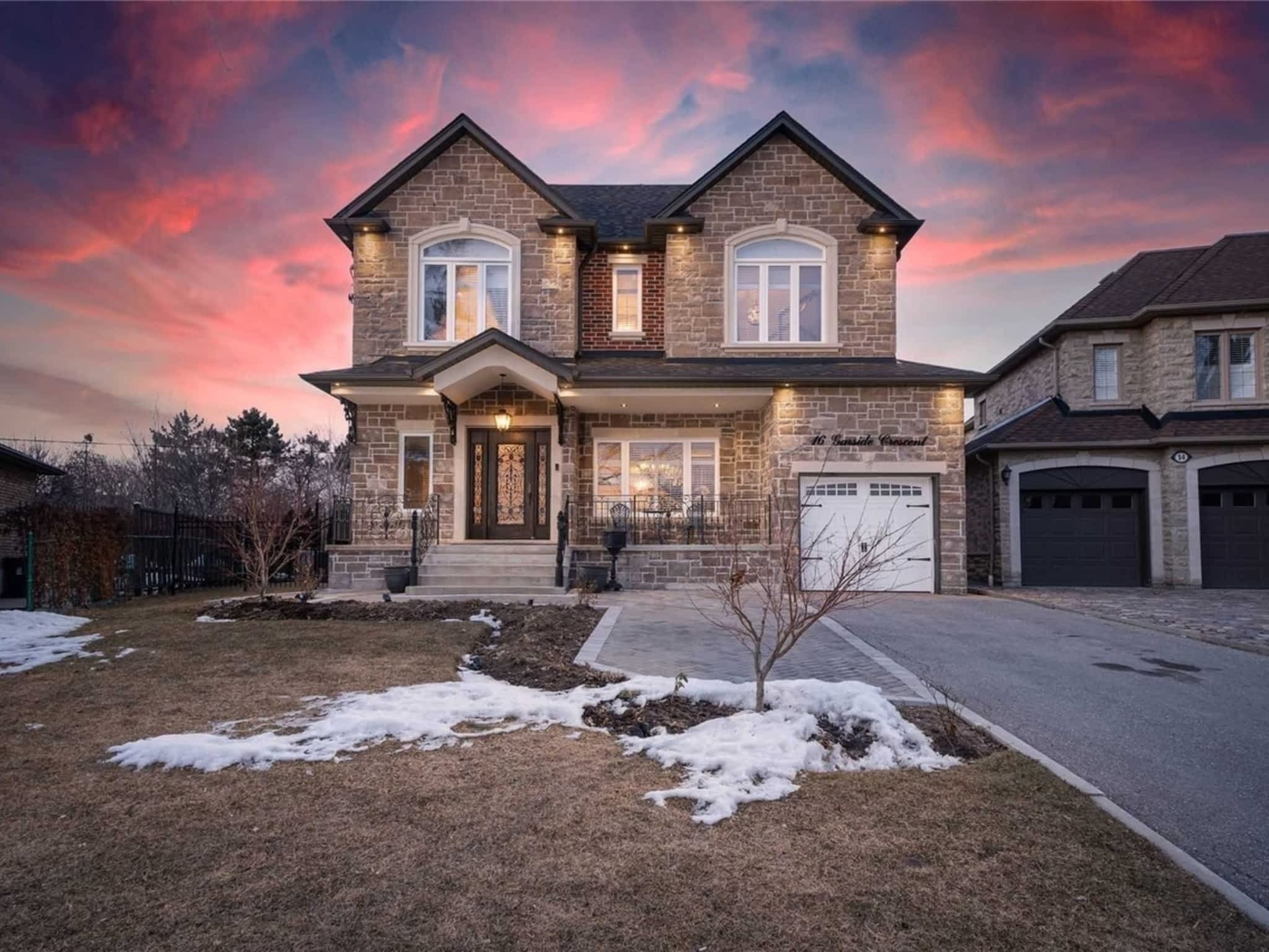 photo Pine & Brass Design Co.